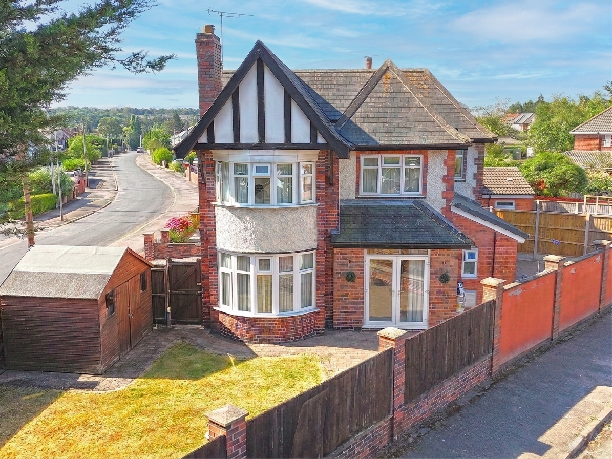 4 bedroom detached house for sale, Stanley Drive, Leicester, LE5