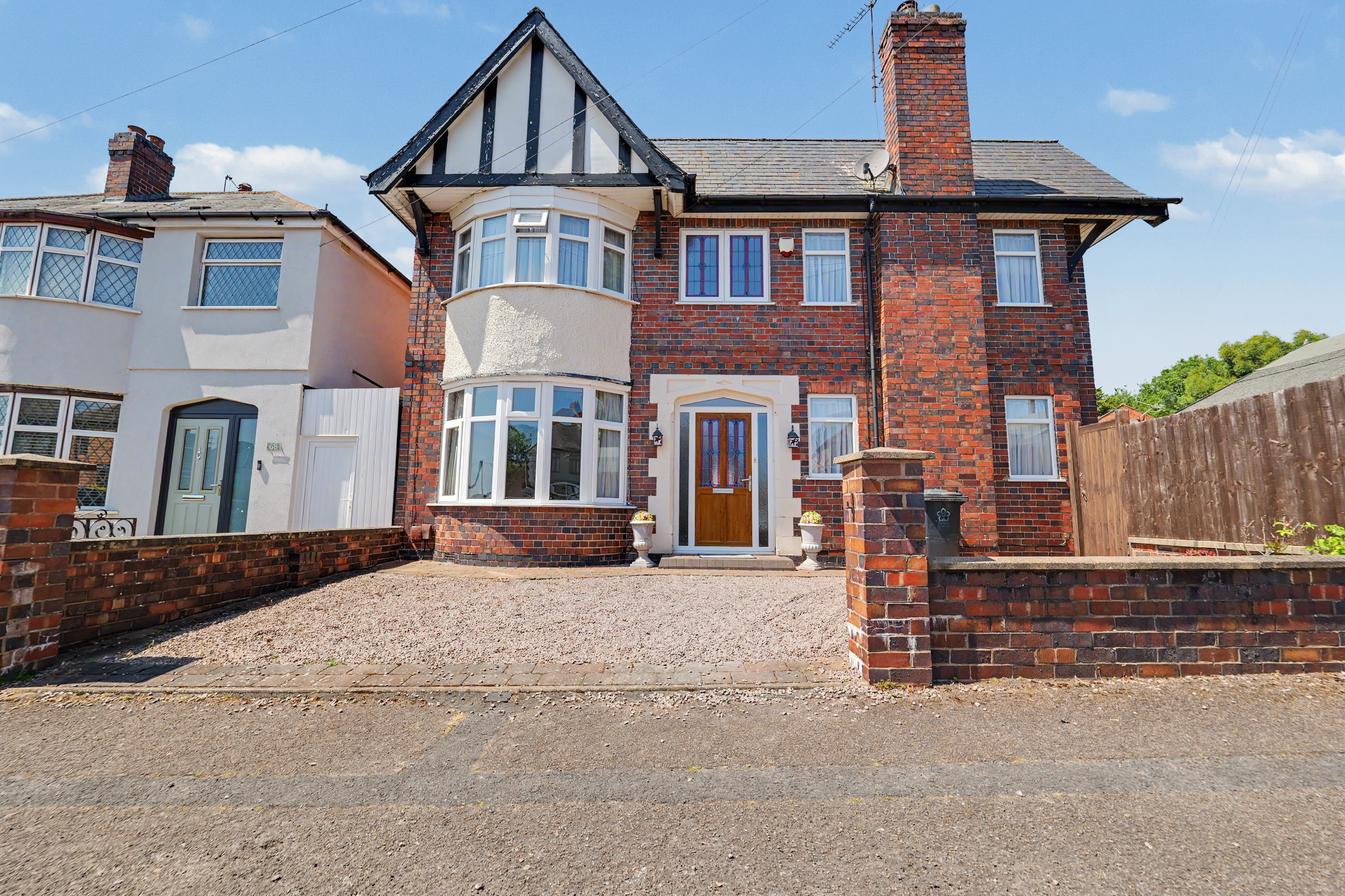 4 bedroom detached house for sale, Stanley Drive, Leicester, LE5