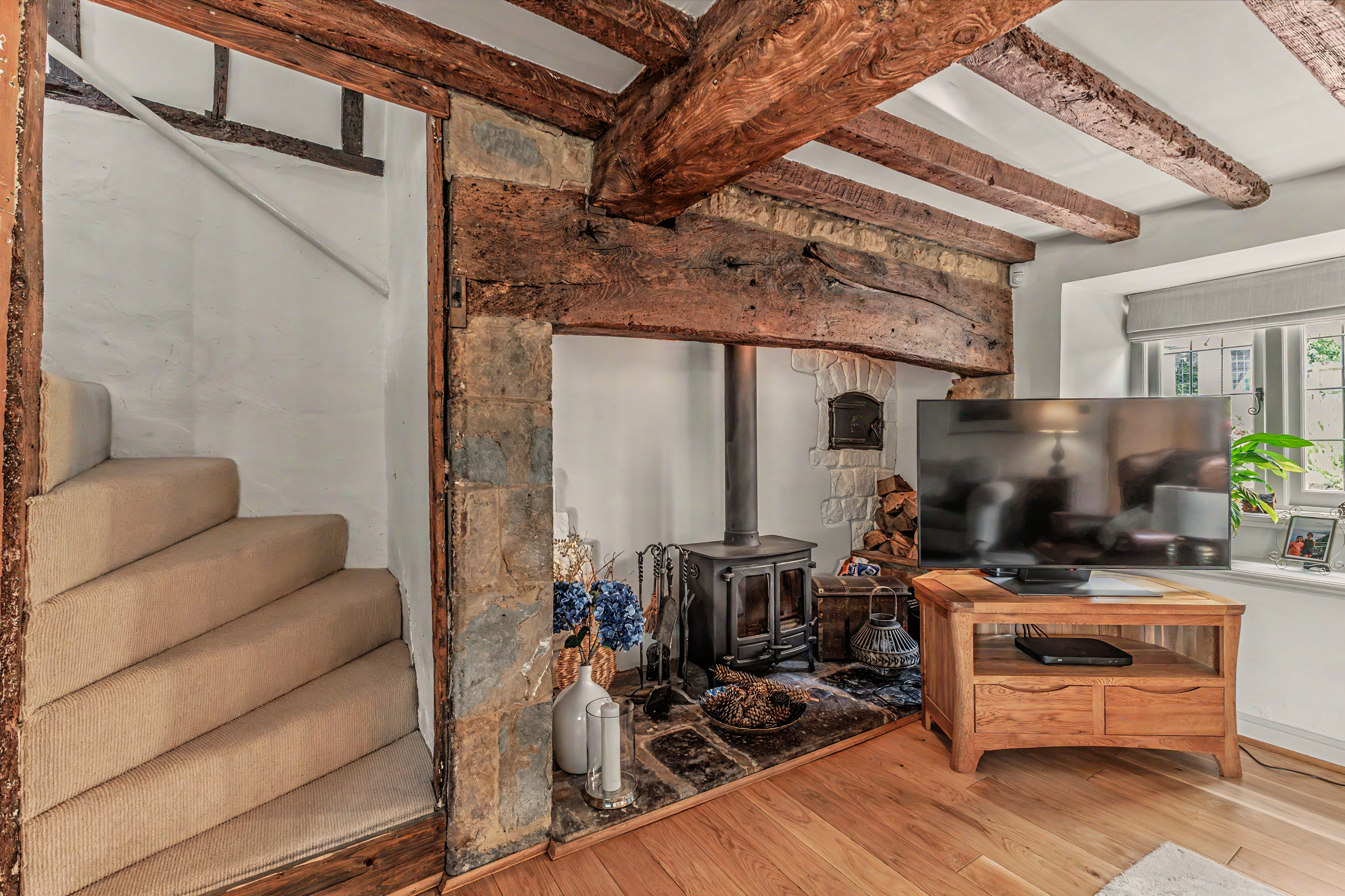4 bedroom semi detached house for sale, Church Cottage, Southam, CV47