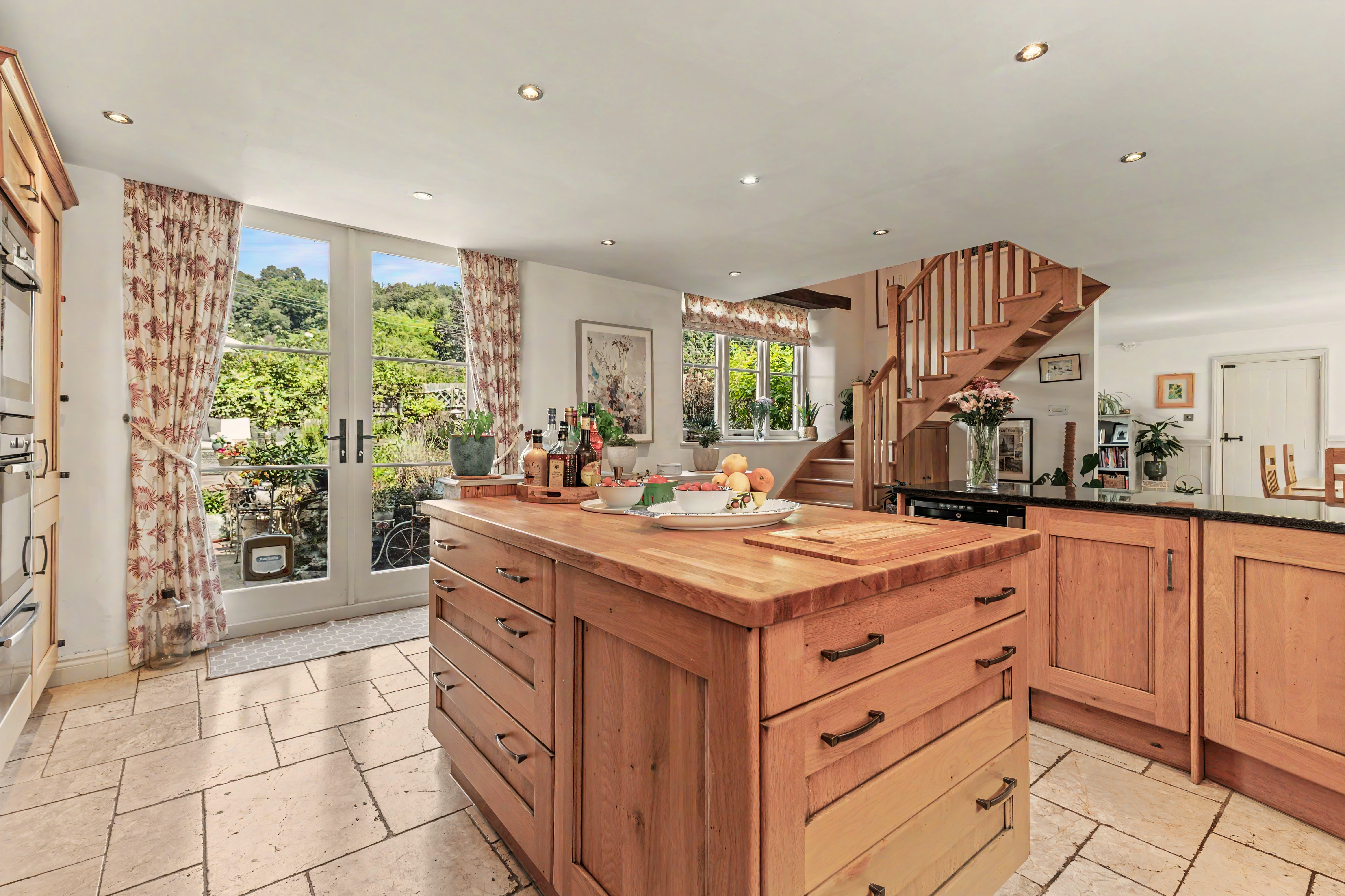 4 bedroom semi detached house for sale, Church Cottage, Southam, CV47