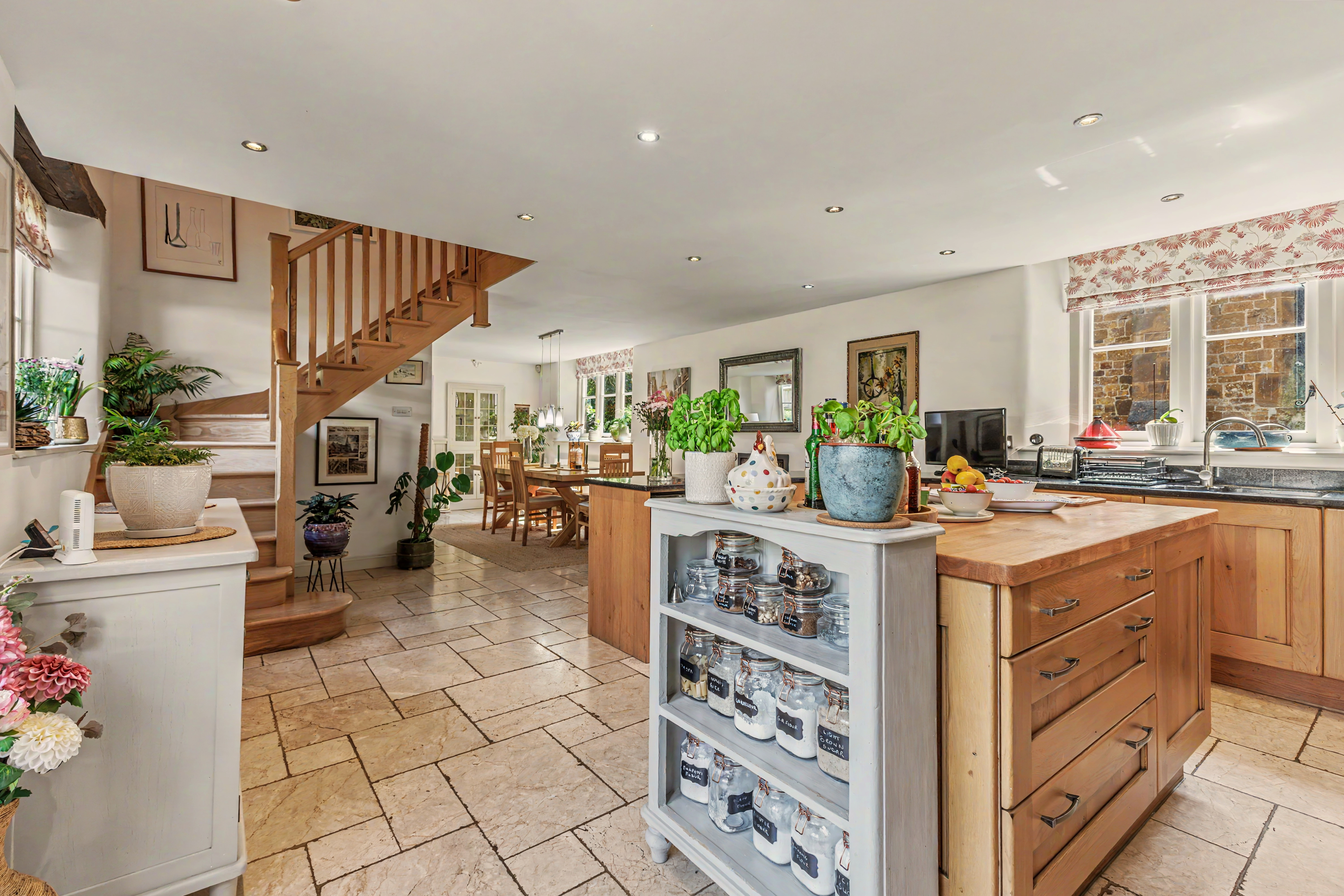 4 bedroom semi detached house for sale, Church Cottage, Southam, CV47