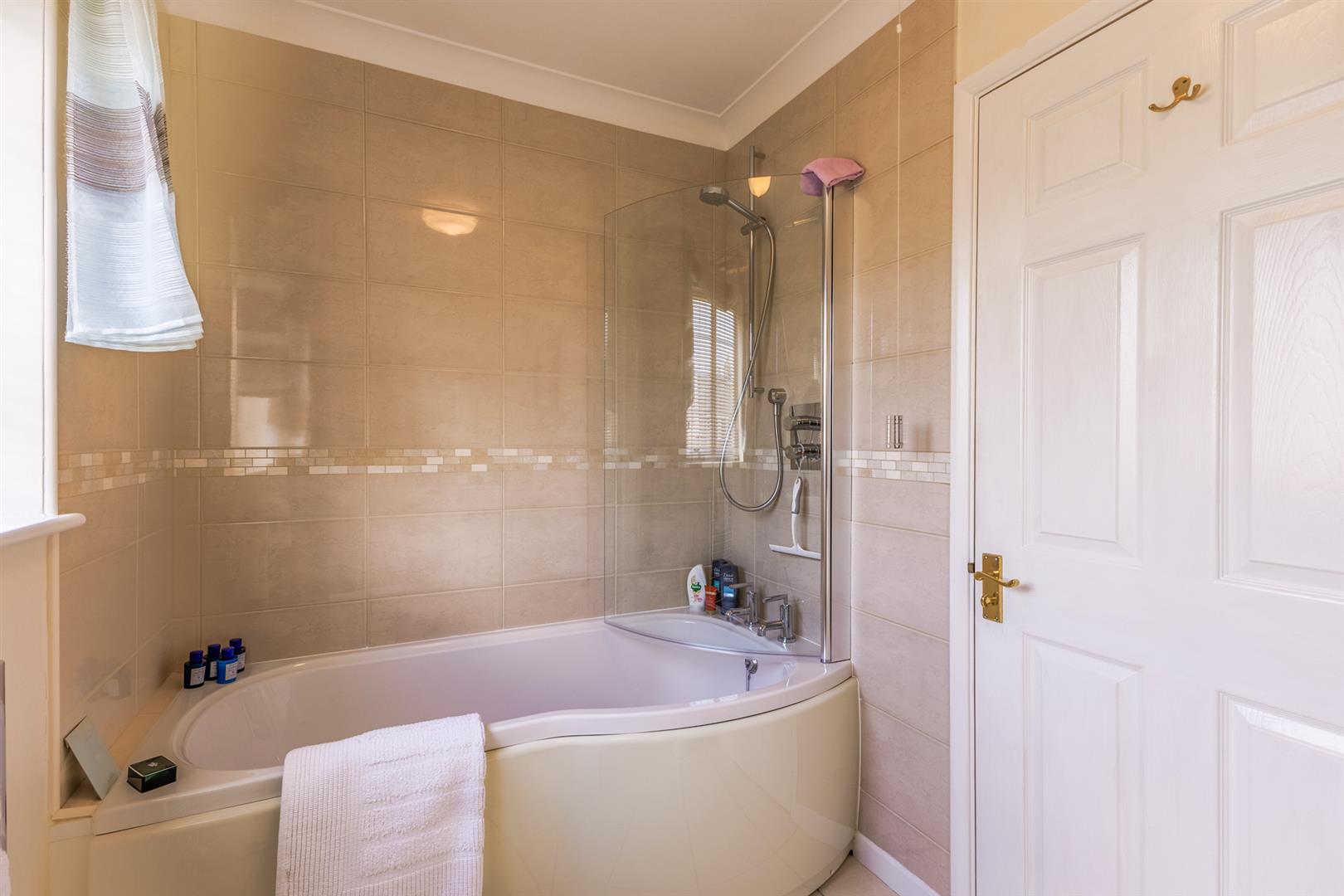 4 bedroom detached house for sale, Brook House Cotswold Close, Shipston-On-Stour, CV36
