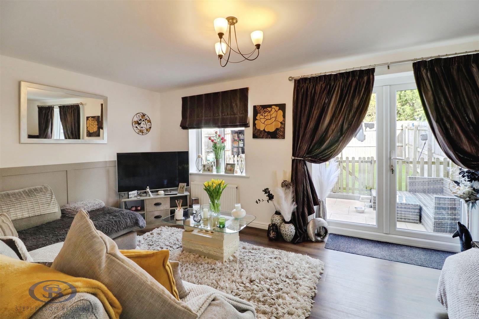 4 bedroom house for sale, Sable Road, Crewe, CW2, photo 2
