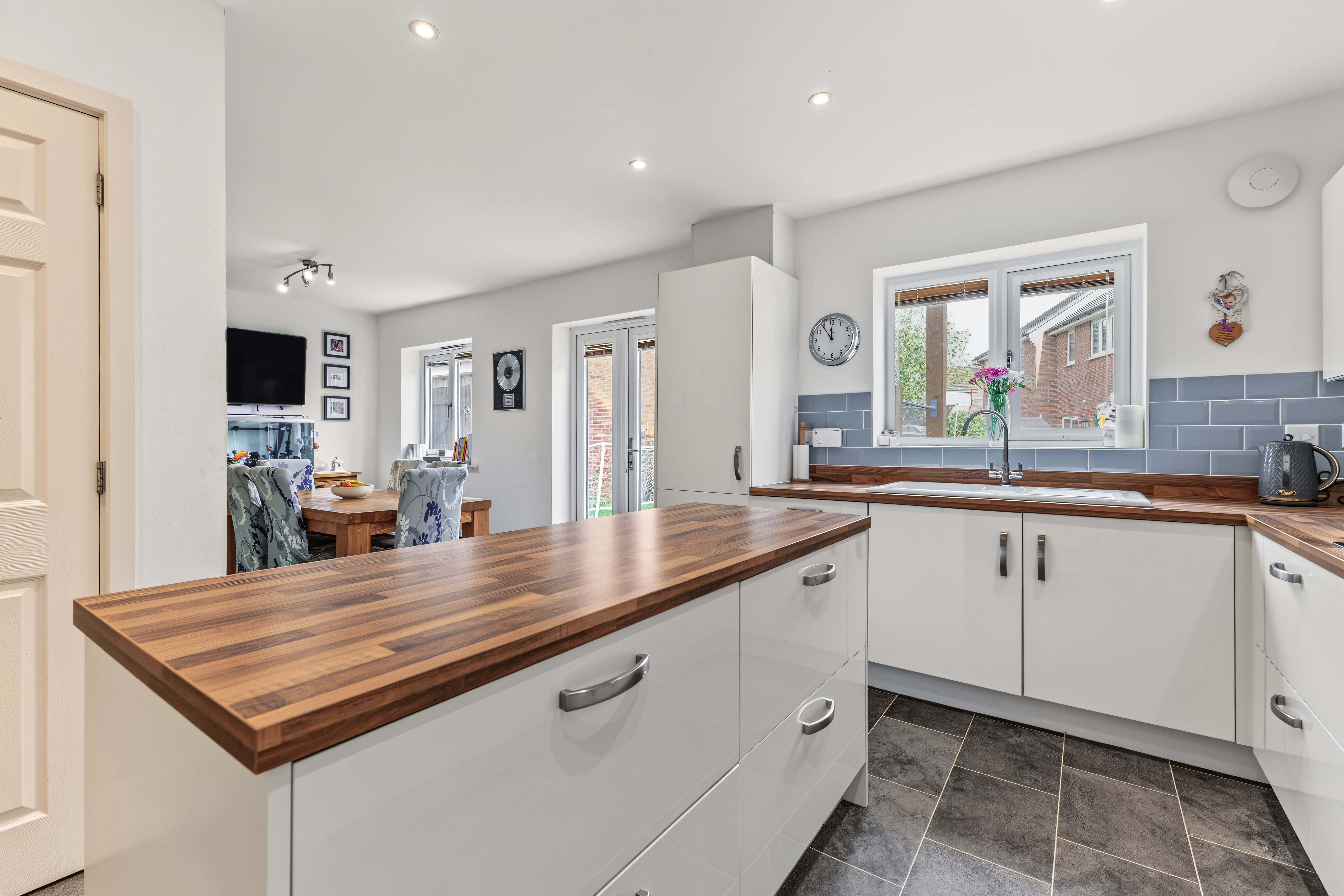 4 bedroom detached house for sale, Enstone Way, Evesham, WR11