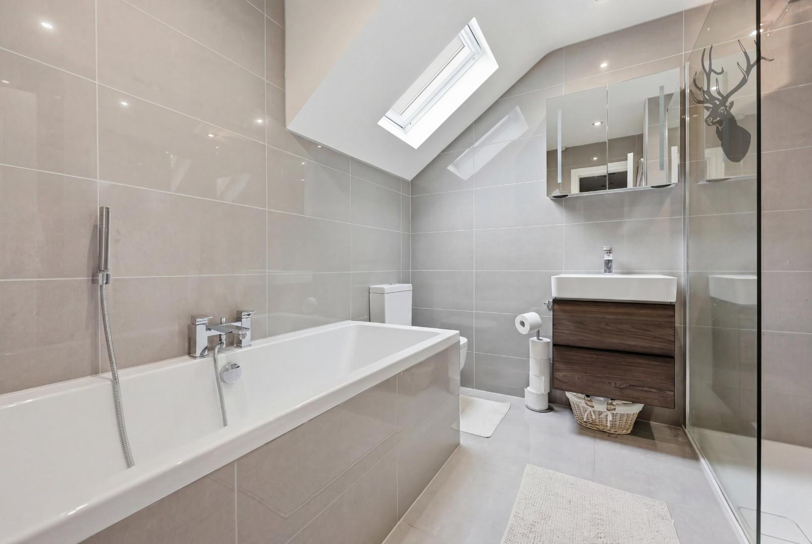 4 bedroom semi detached bungalow for sale, Orchard Drive, Epping, CM16, photo 16 of 20