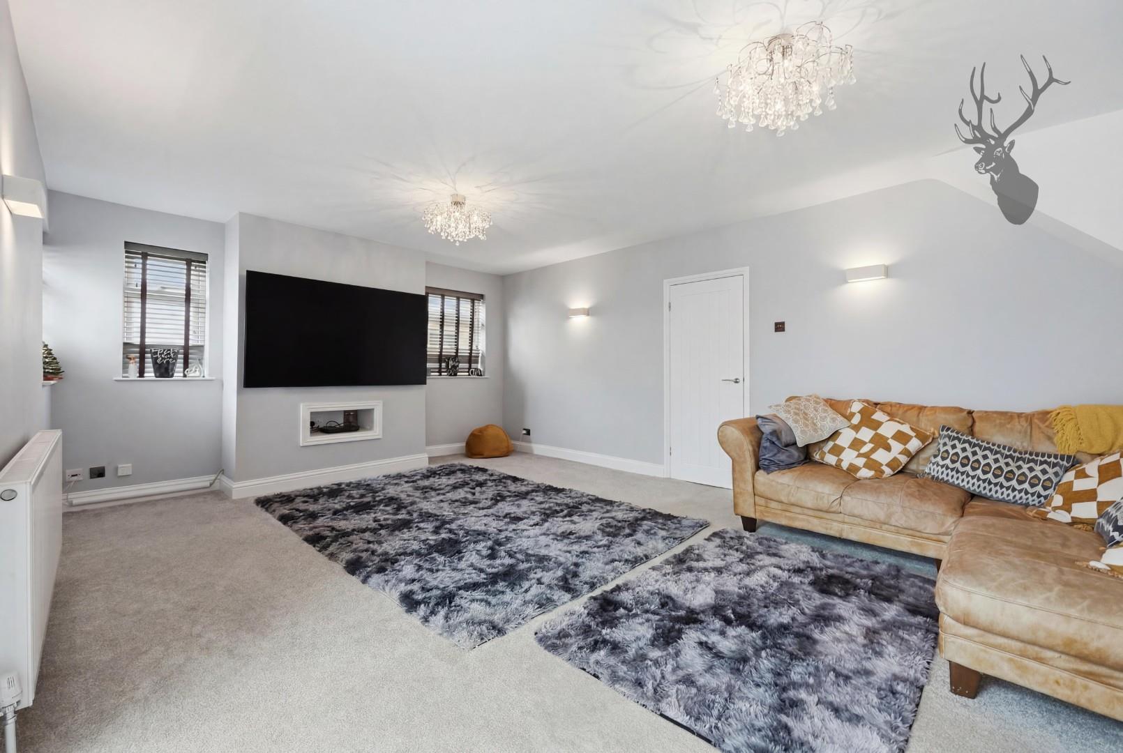 4 bedroom semi detached bungalow for sale, Orchard Drive, Epping, CM16, photo 3