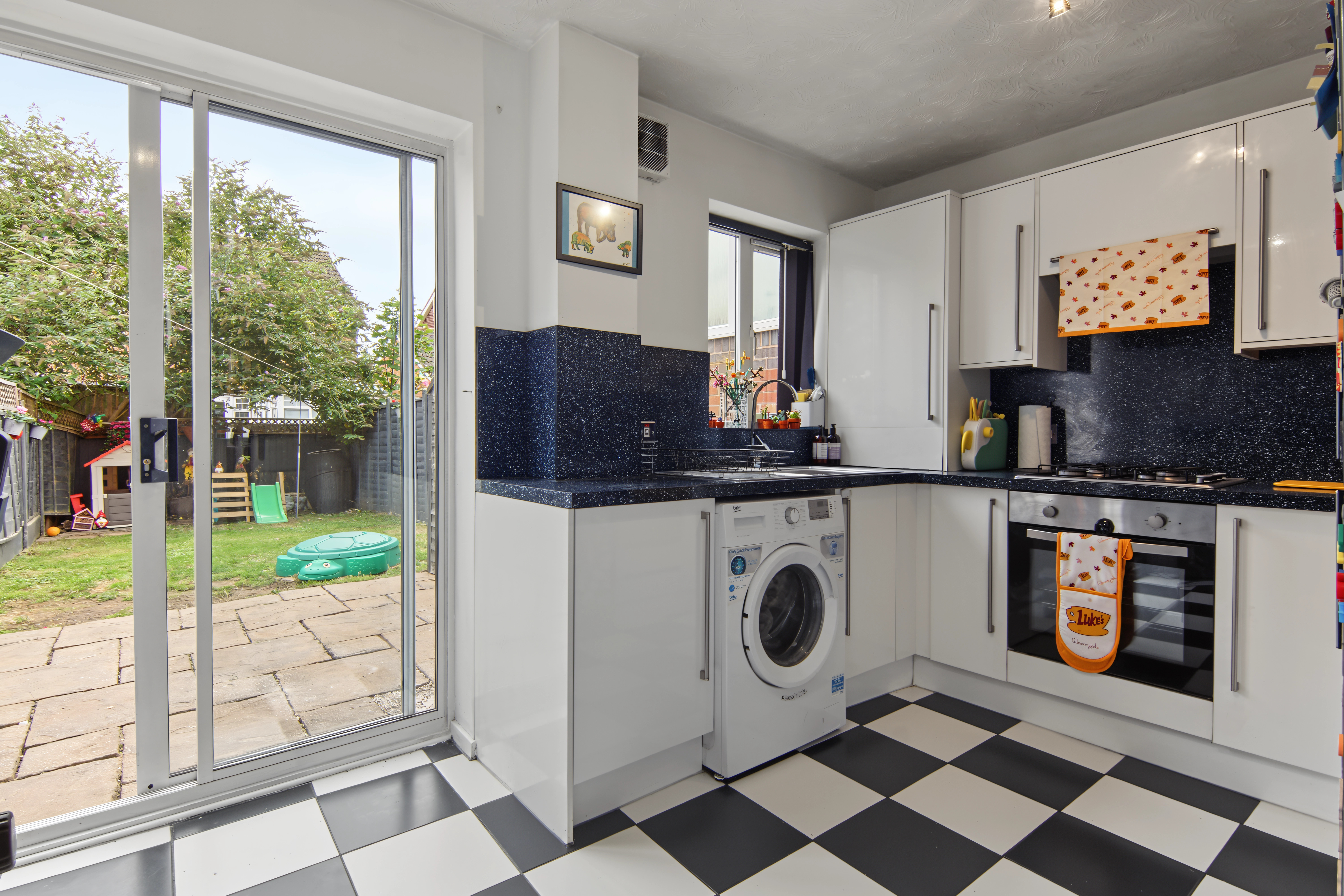 2 bedroom terraced house for sale, Moore Close, Coventry, CV6, photo 3