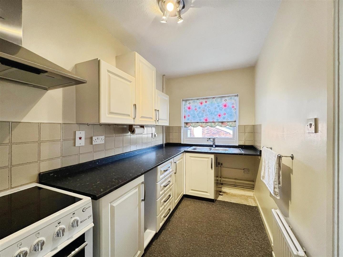 1 bedroom flat for sale, Priesty Court, Congleton, CW12, photo 3