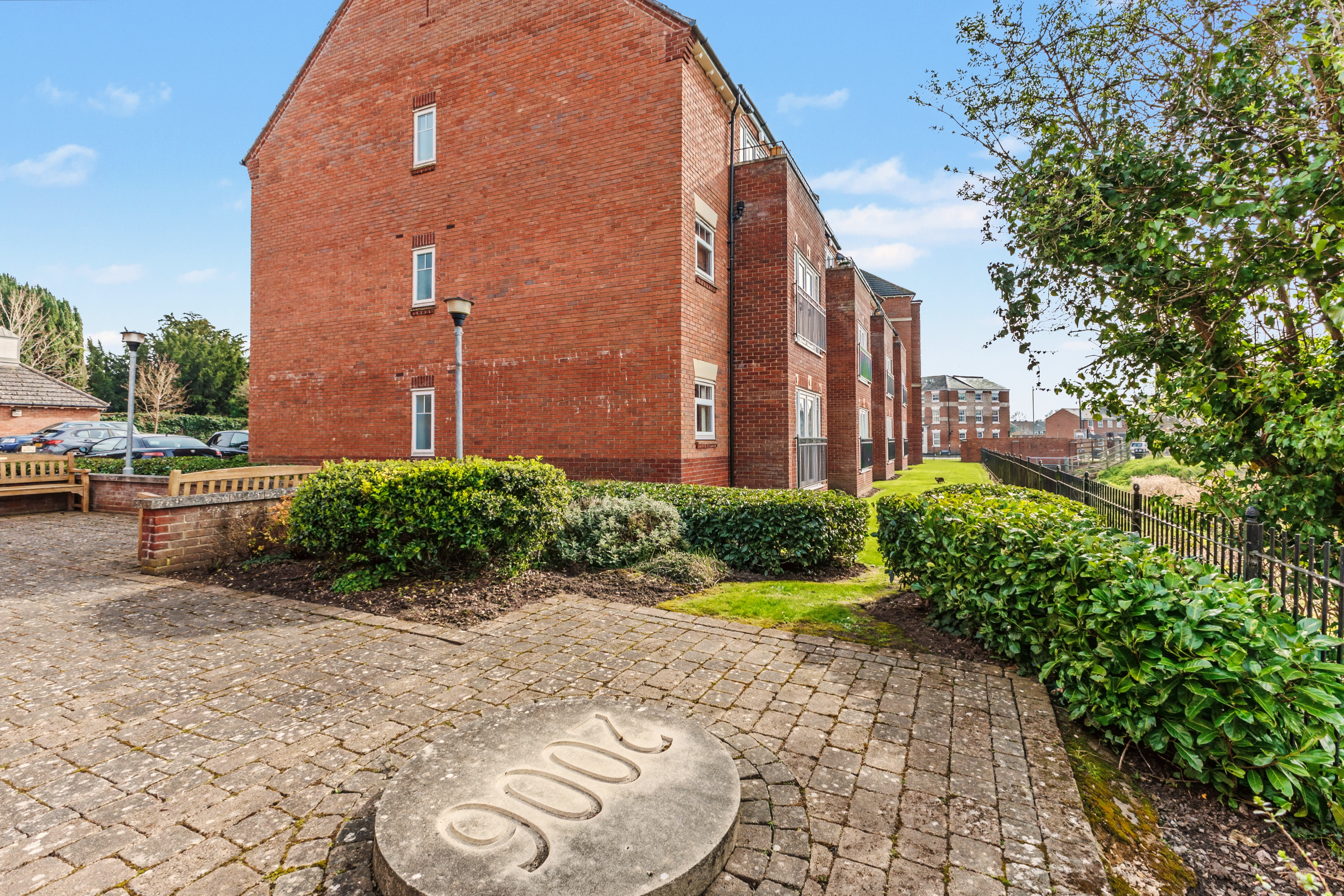 2 bedroom flat for sale, Bread and Meat Close, Warwick, CV34