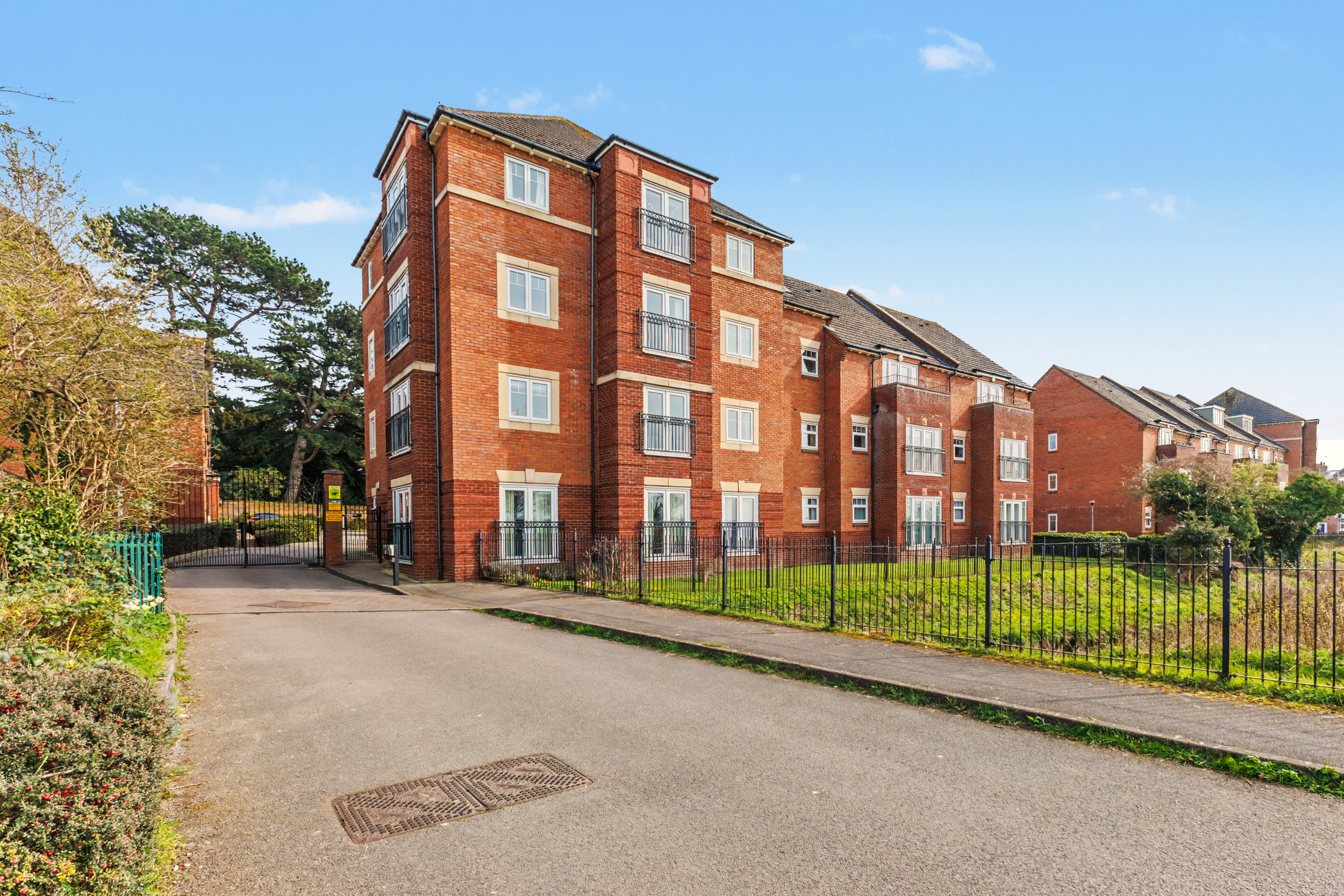 2 bedroom flat for sale, Bread and Meat Close, Warwick, CV34