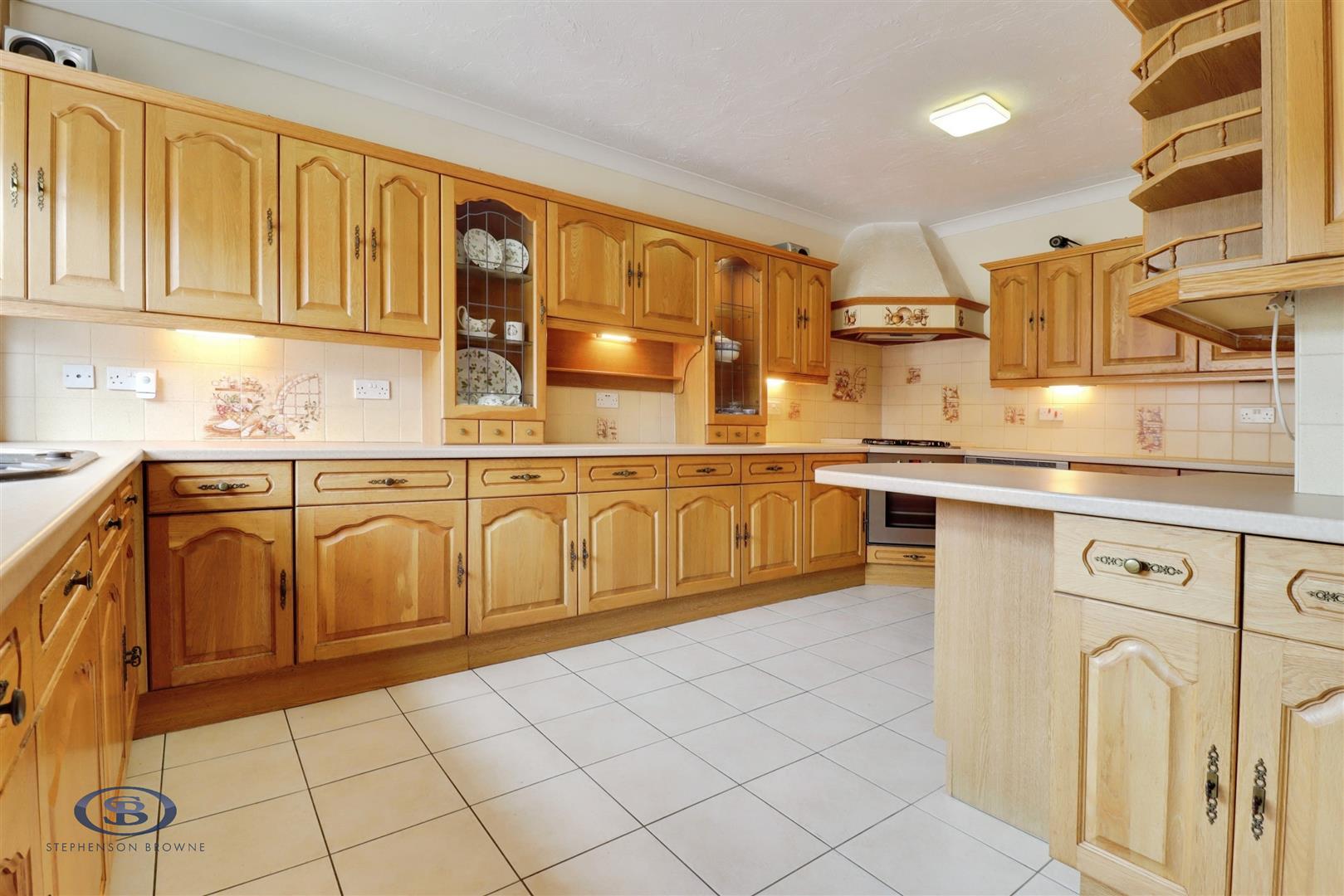 5 bedroom house for sale, Crewe Road, Sandbach, CW11, photo 2