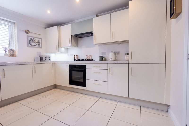 4 bedroom for sale, Spindle Close, Andover, SP11, photo 4