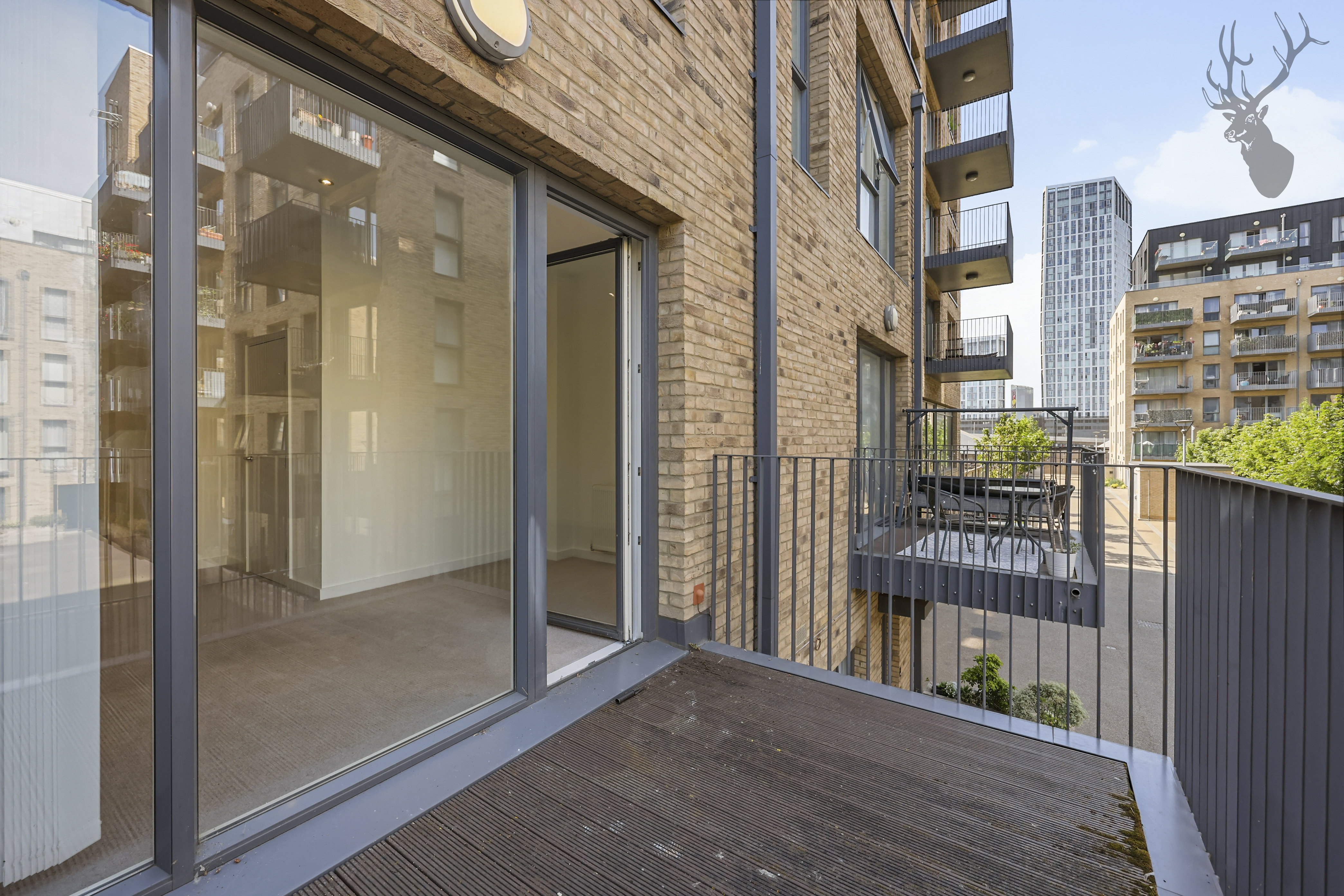 4 bedroom maisonette for sale, Bolinder Way, London, E3, photo 5