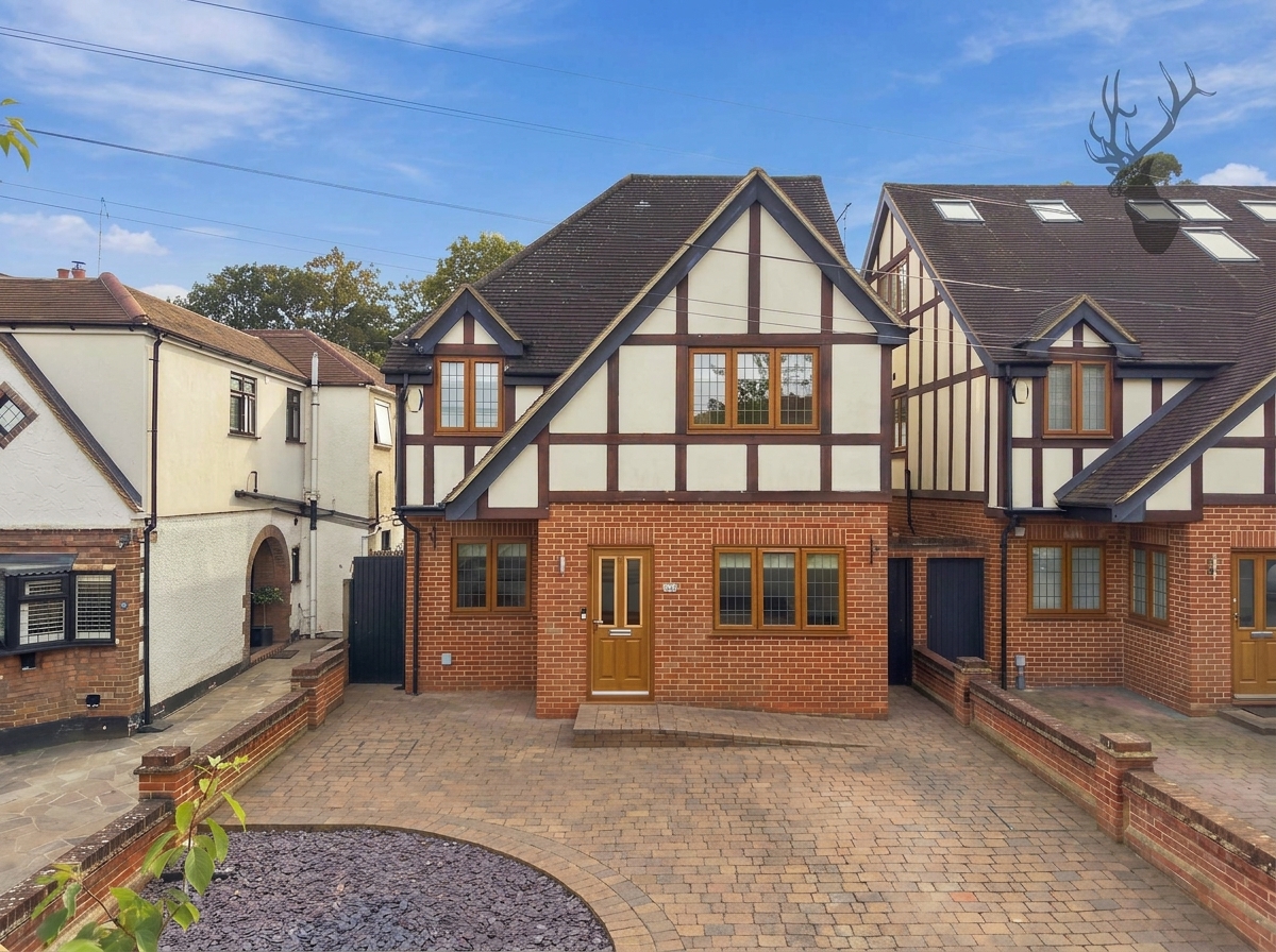 5 bedroom detached house for sale, Morgan Crescent, Epping, CM16