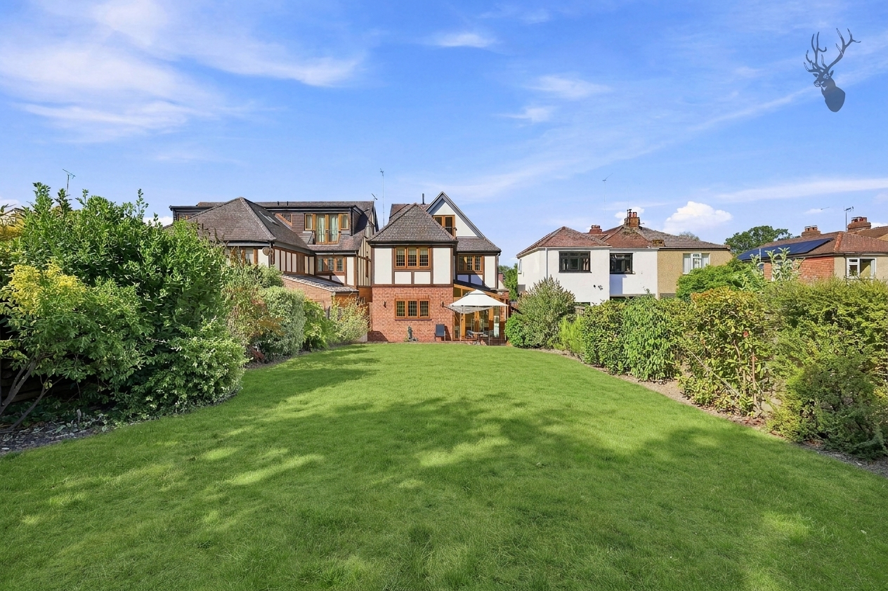 5 bedroom detached house for sale, Morgan Crescent, Epping, CM16, photo 2