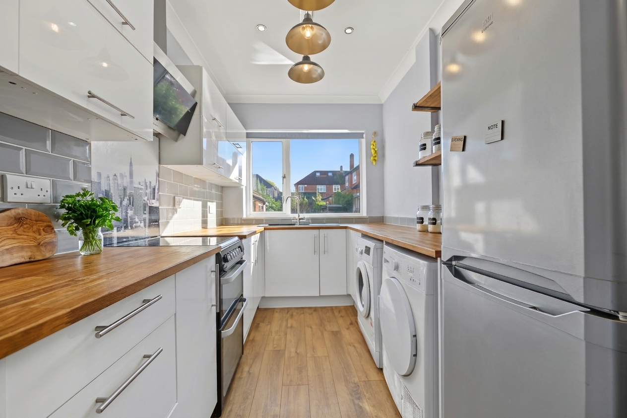 3 bedroom semi detached house for sale, Parklands Drive, Loughborough, LE11