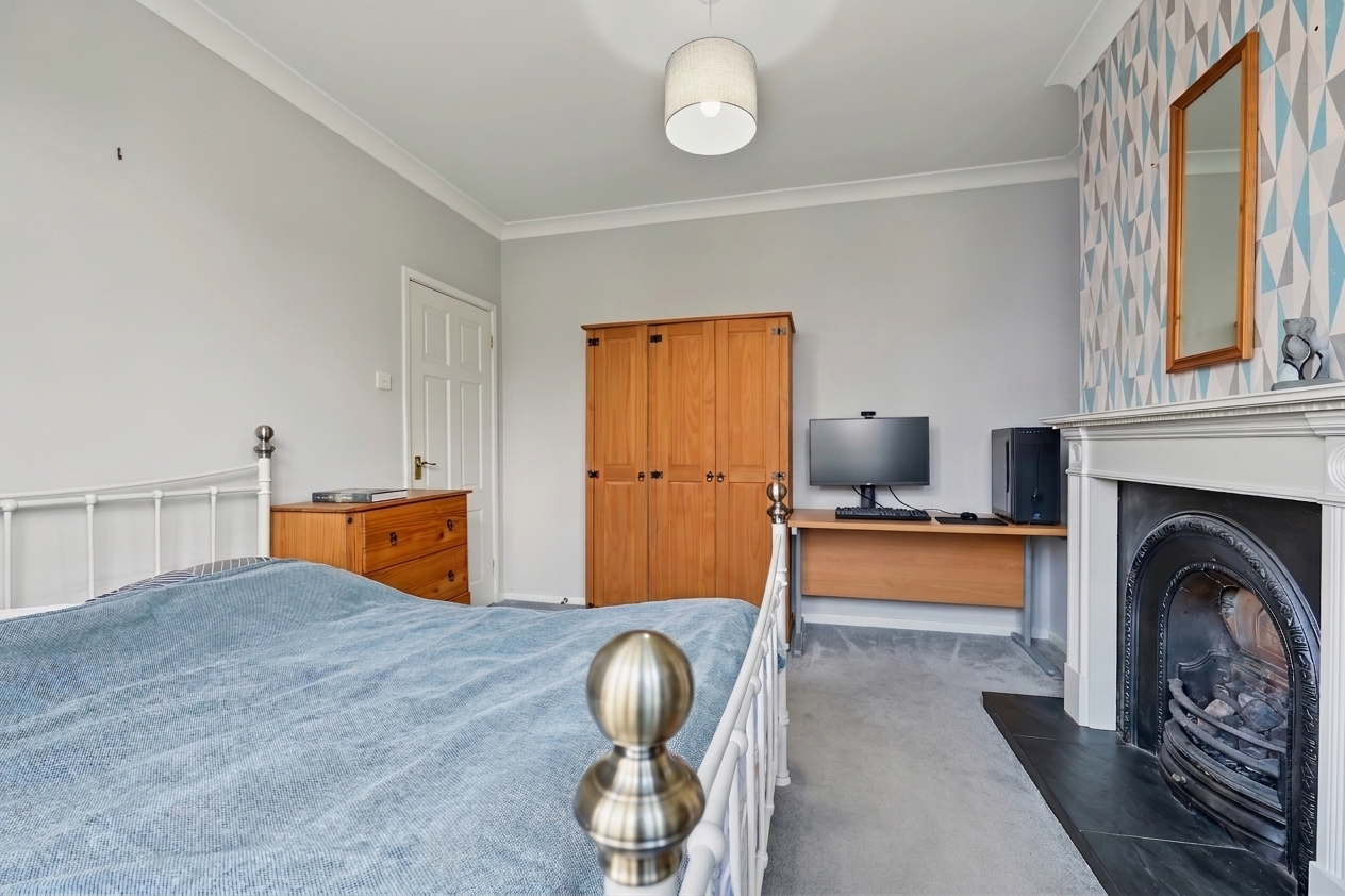 3 bedroom semi detached house for sale, Parklands Drive, Loughborough, LE11
