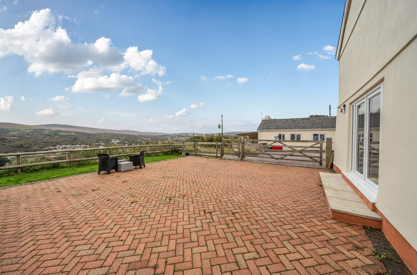 5 bedroom detached house for sale, Gelli Ceidrim Farm Ceidrim Road, Ammanford, SA18