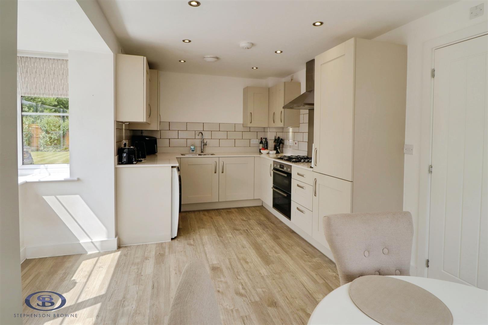 3 bedroom house for sale, John Hammond Close, Crewe, CW2, photo 3