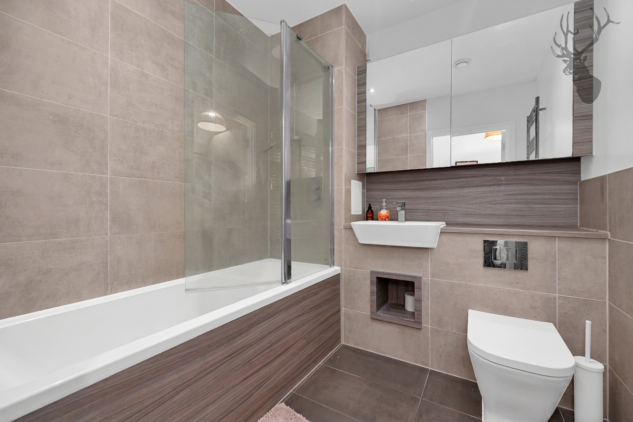 2 bedroom flat for sale, Shackle Court, London, E3, photo 13 of 16