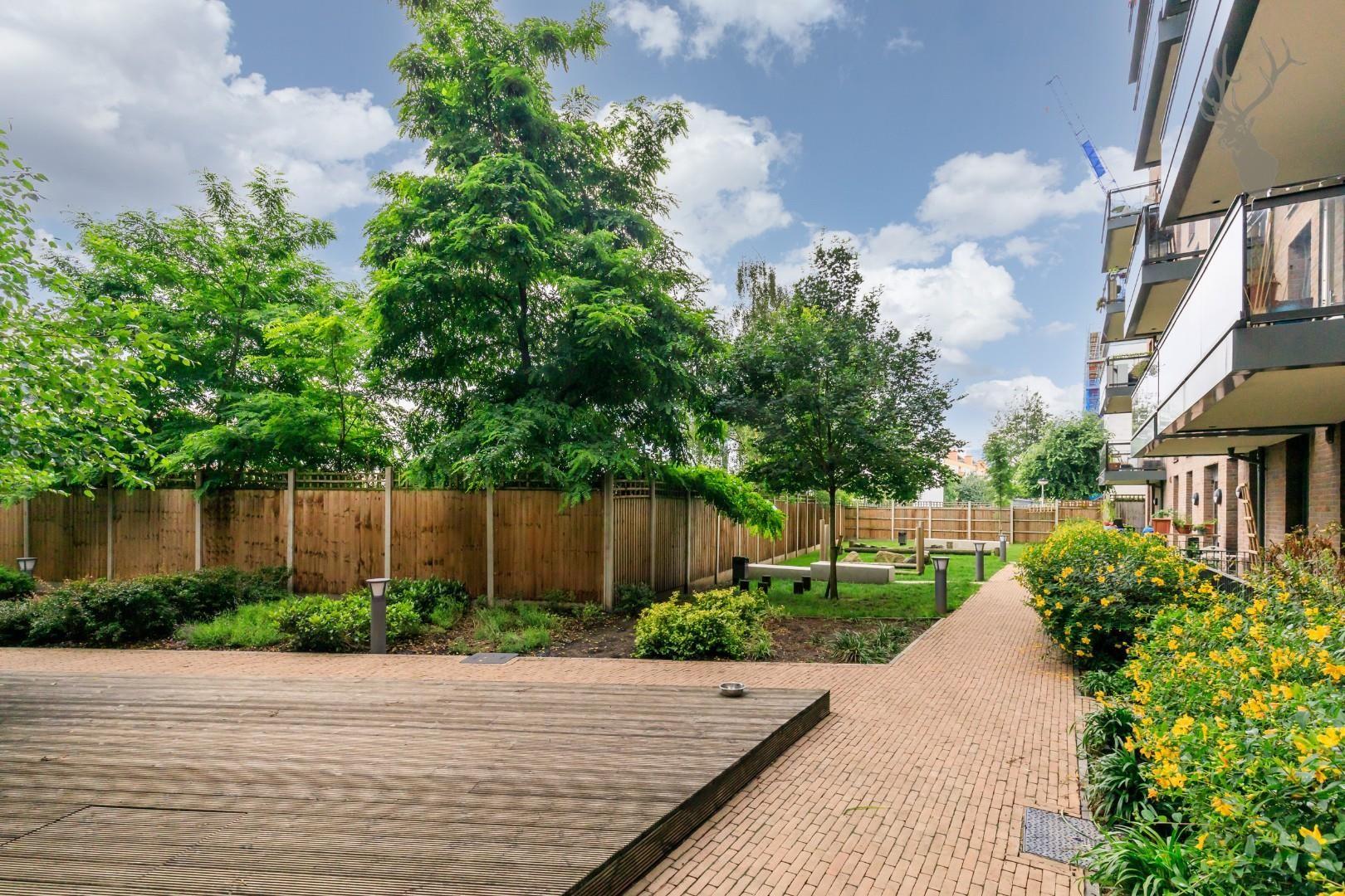 2 bedroom flat for sale, Shackle Court, London, E3, photo 9 of 16