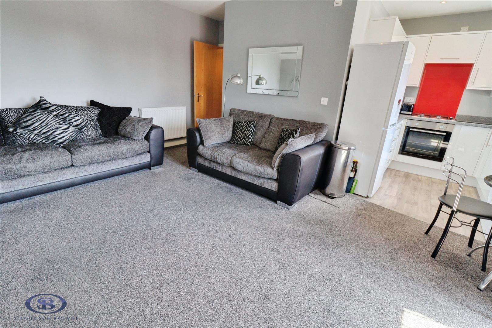 2 bedroom flat for sale, Laburnum Court Springfield Drive, Crewe, CW2, photo 4