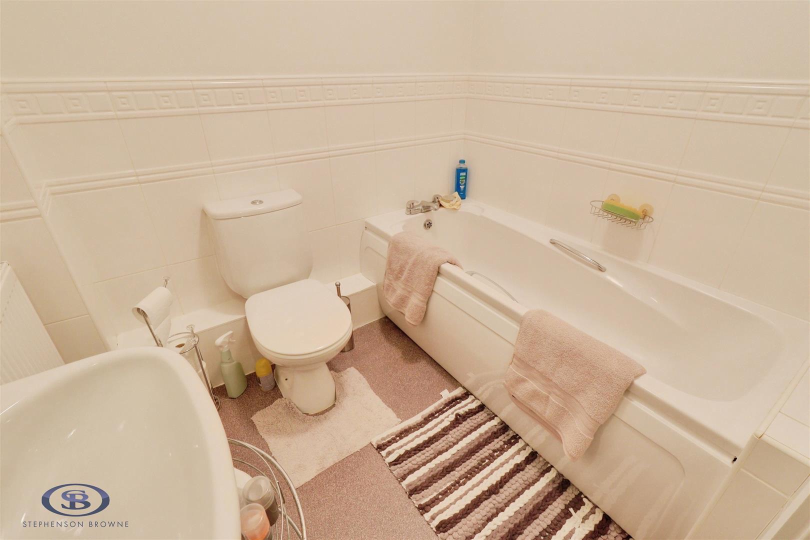 2 bedroom flat for sale, Laburnum Court Springfield Drive, Crewe, CW2, photo 7 of 14