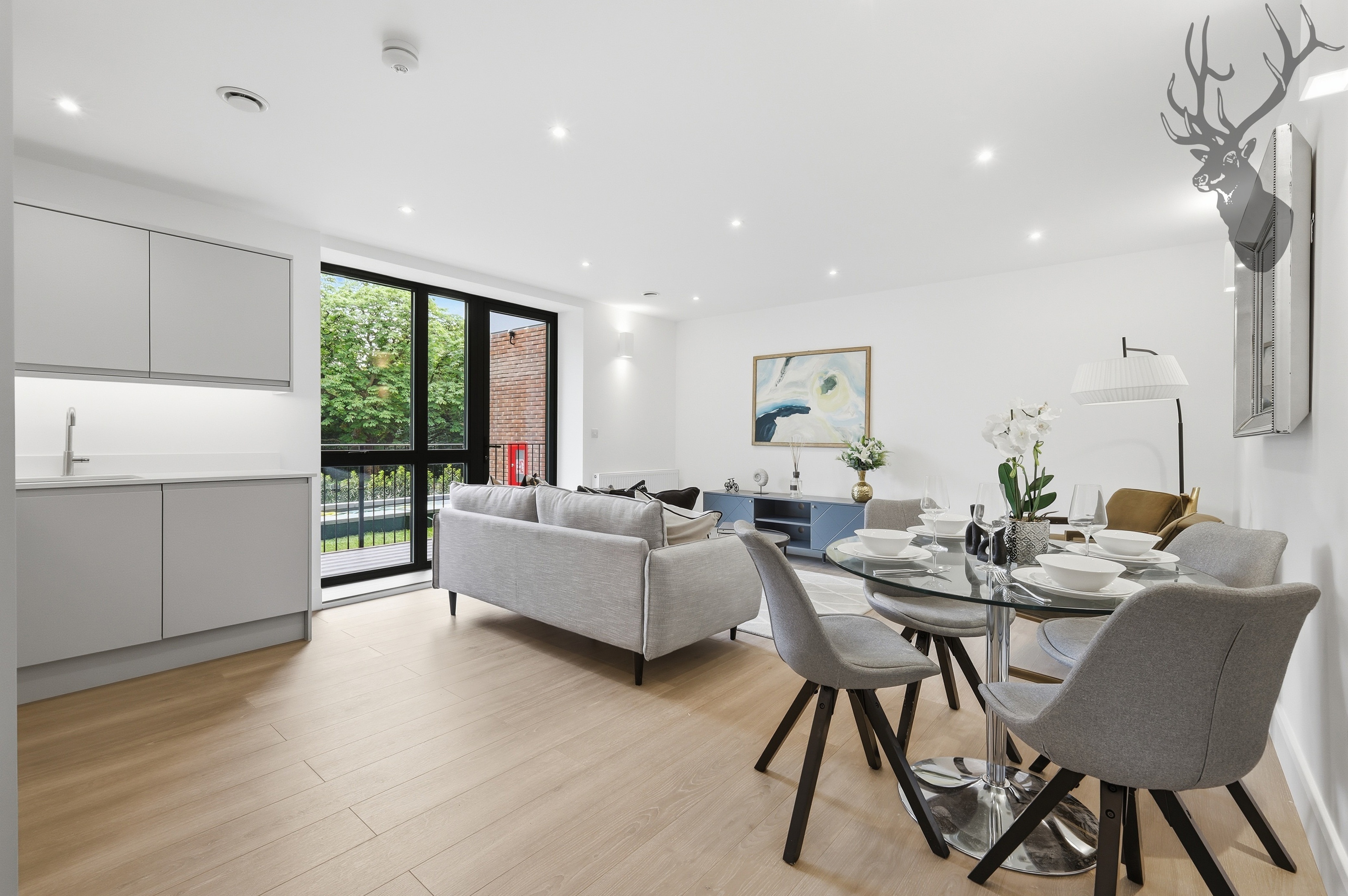 2 bedroom flat for sale, Sentinel House, Woodford Green, IG8, photo 4