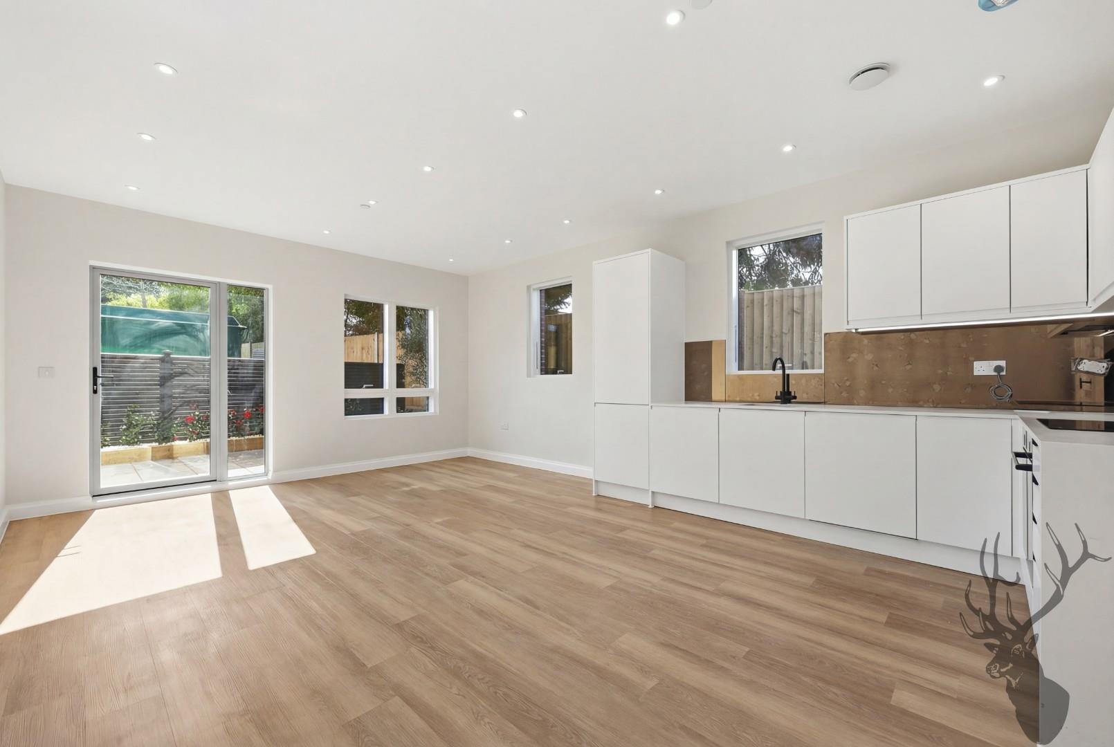 2 bedroom apartment for sale, Novella House, Chigwell, IG7, photo 2