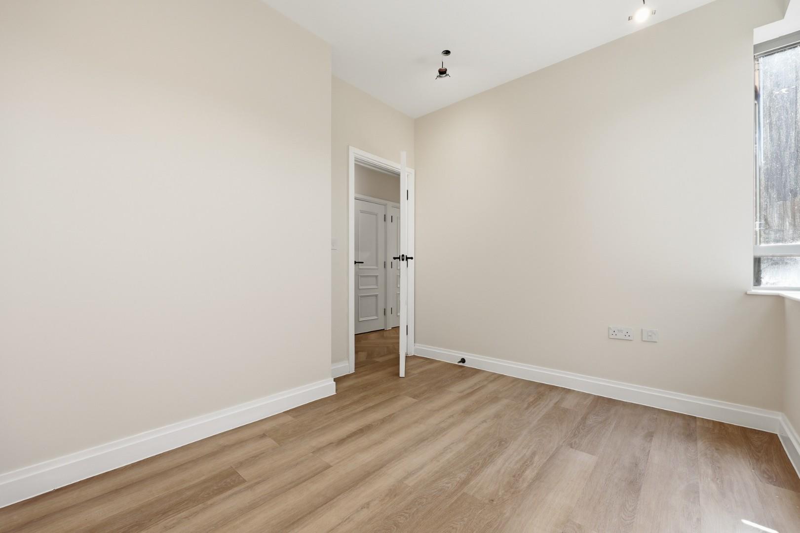 2 bedroom apartment for sale, Novella House, Chigwell, IG7, photo 10 of 14