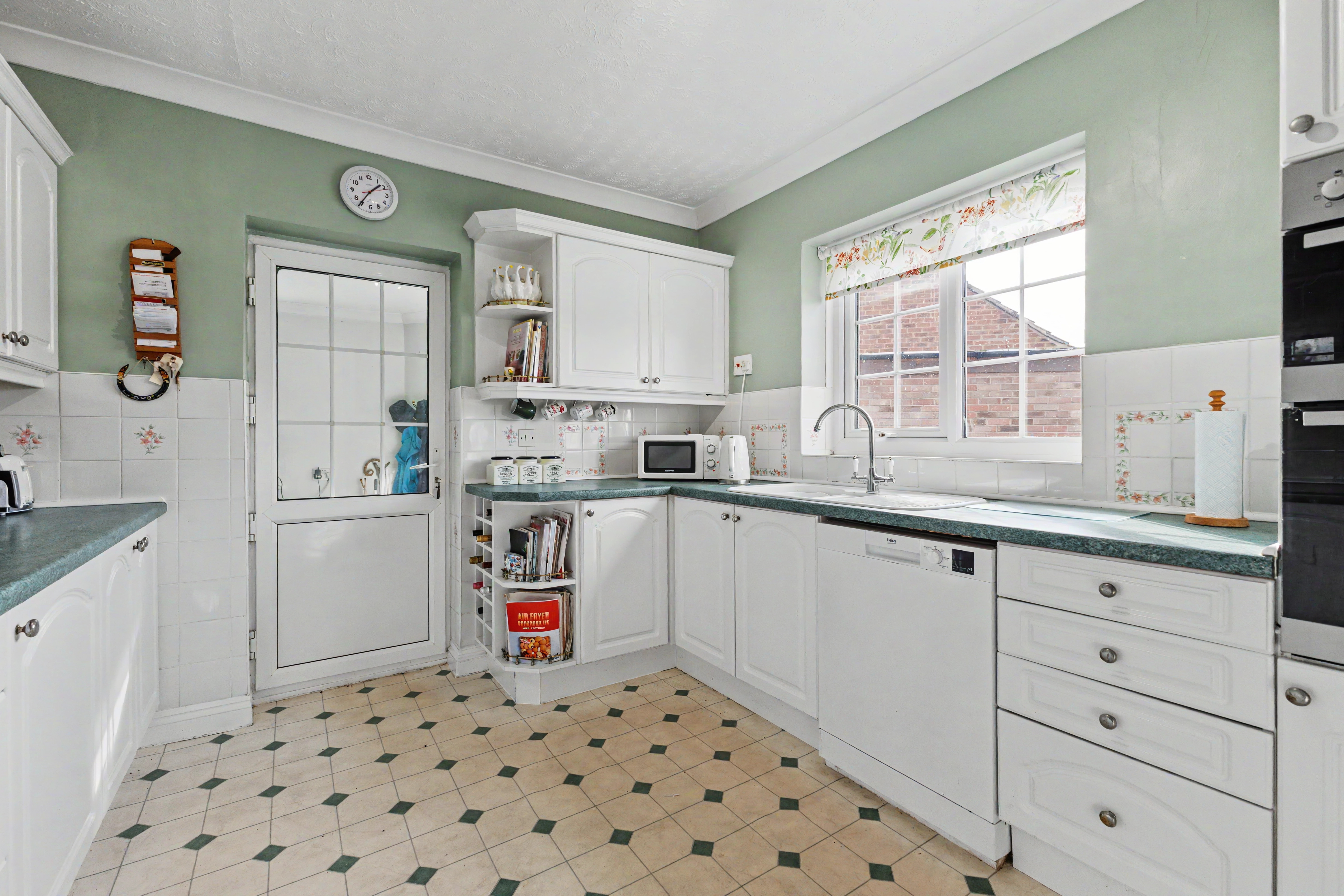 3 bedroom semi detached bungalow for sale, Magdalen Close, Stratford-Upon-Avon, CV37
