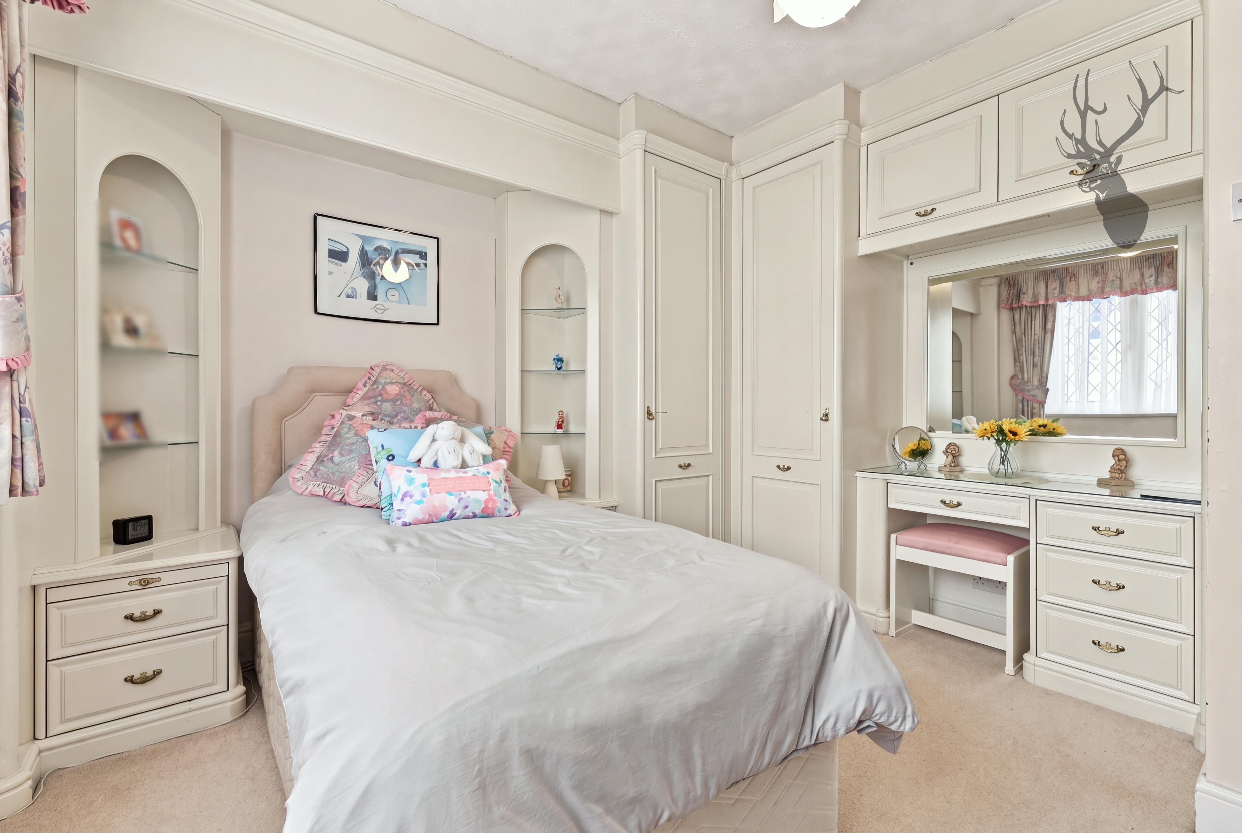 4 bedroom detached house for sale, Canterbury Close, Chigwell, IG7, photo 16 of 20