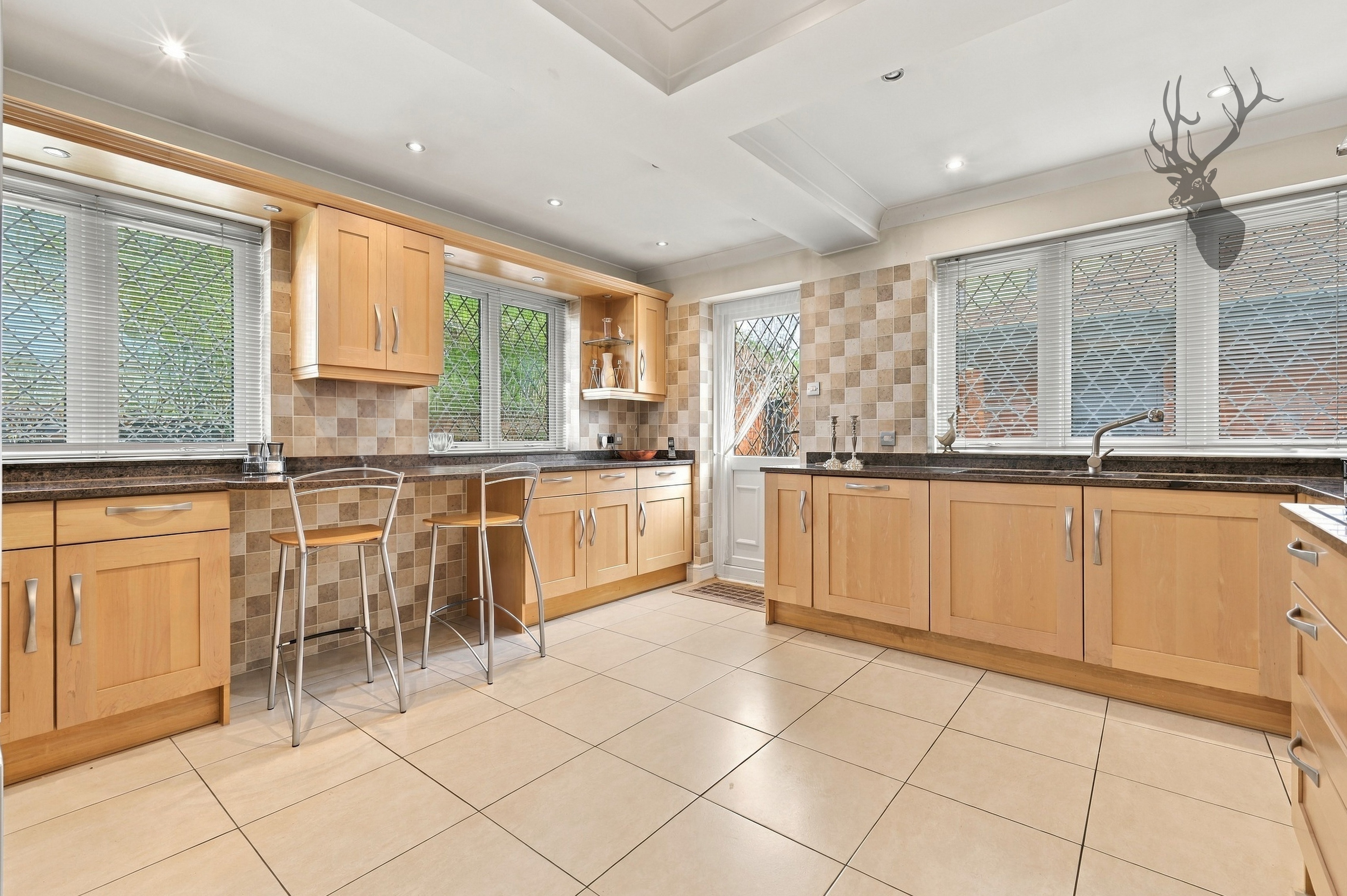 4 bedroom detached house for sale, Canterbury Close, Chigwell, IG7, photo 5
