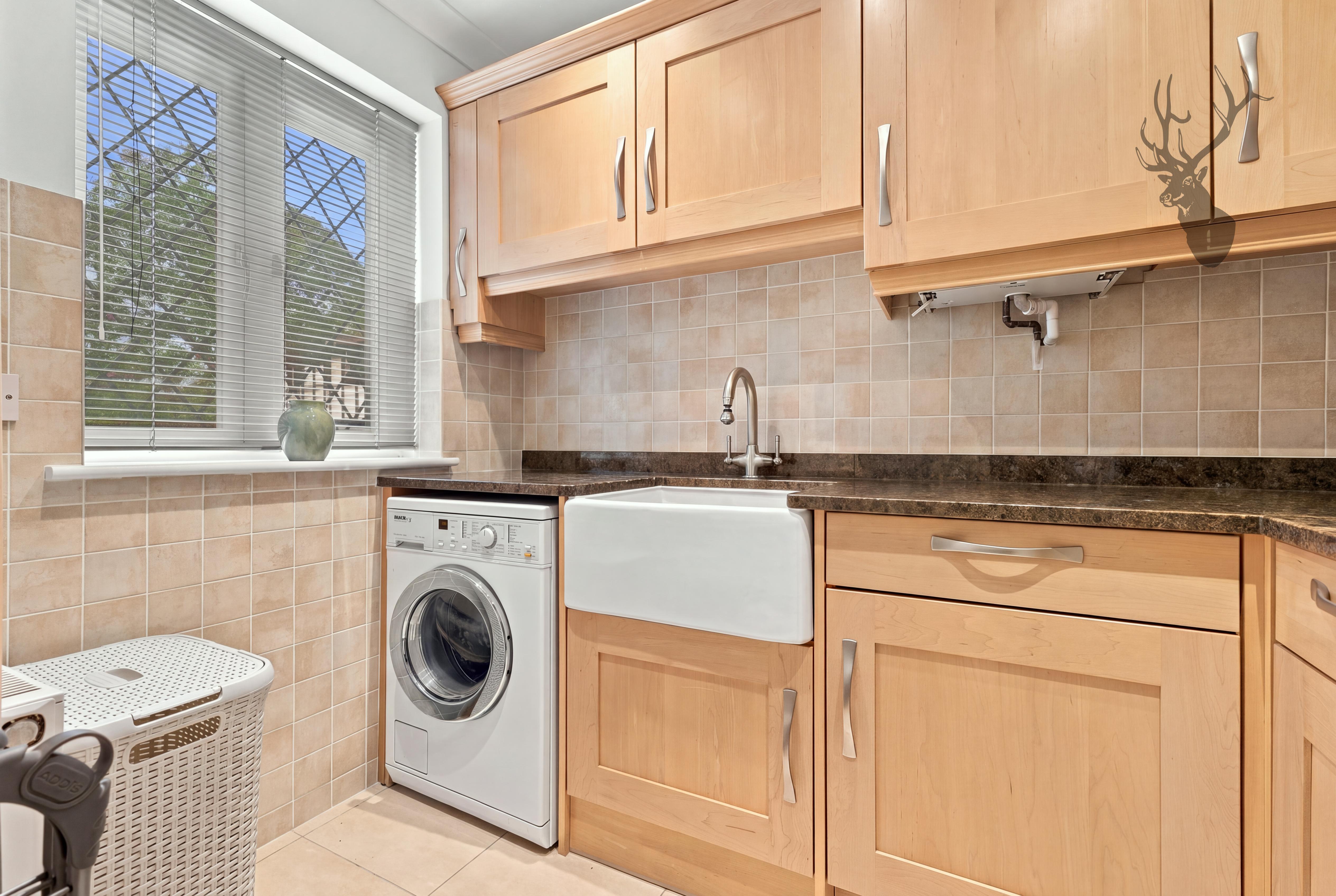 4 bedroom detached house for sale, Canterbury Close, Chigwell, IG7, photo 8 of 20