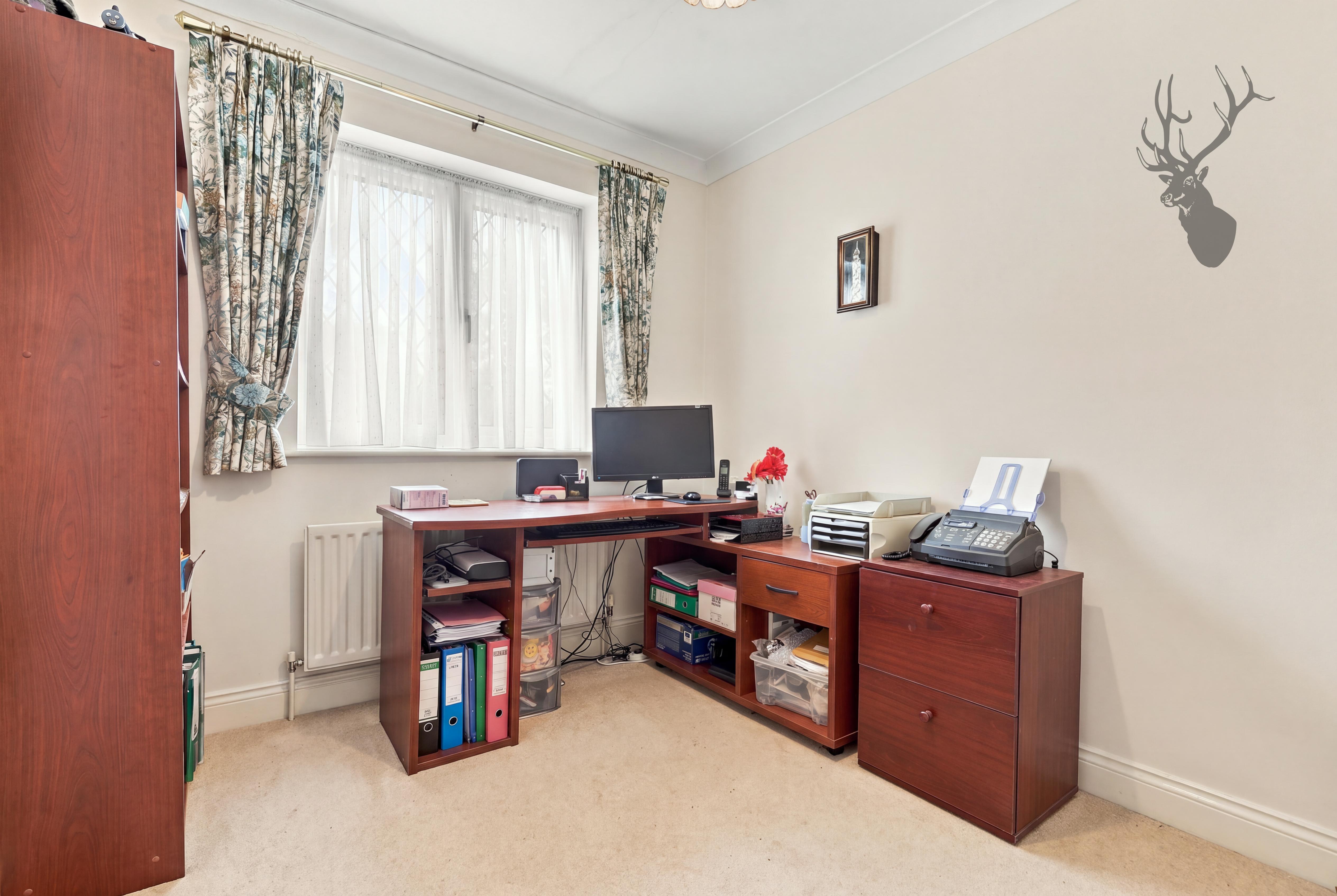 4 bedroom detached house for sale, Canterbury Close, Chigwell, IG7, photo 9 of 20