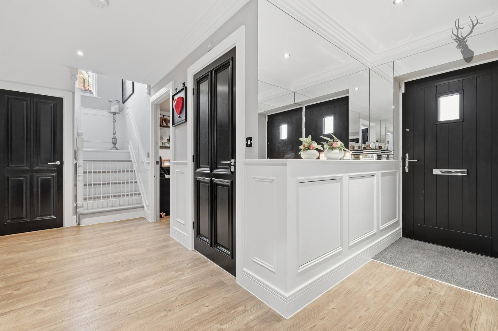 5 bedroom detached house for sale, Jasmine Close, Brentwood, CM13, photo 3
