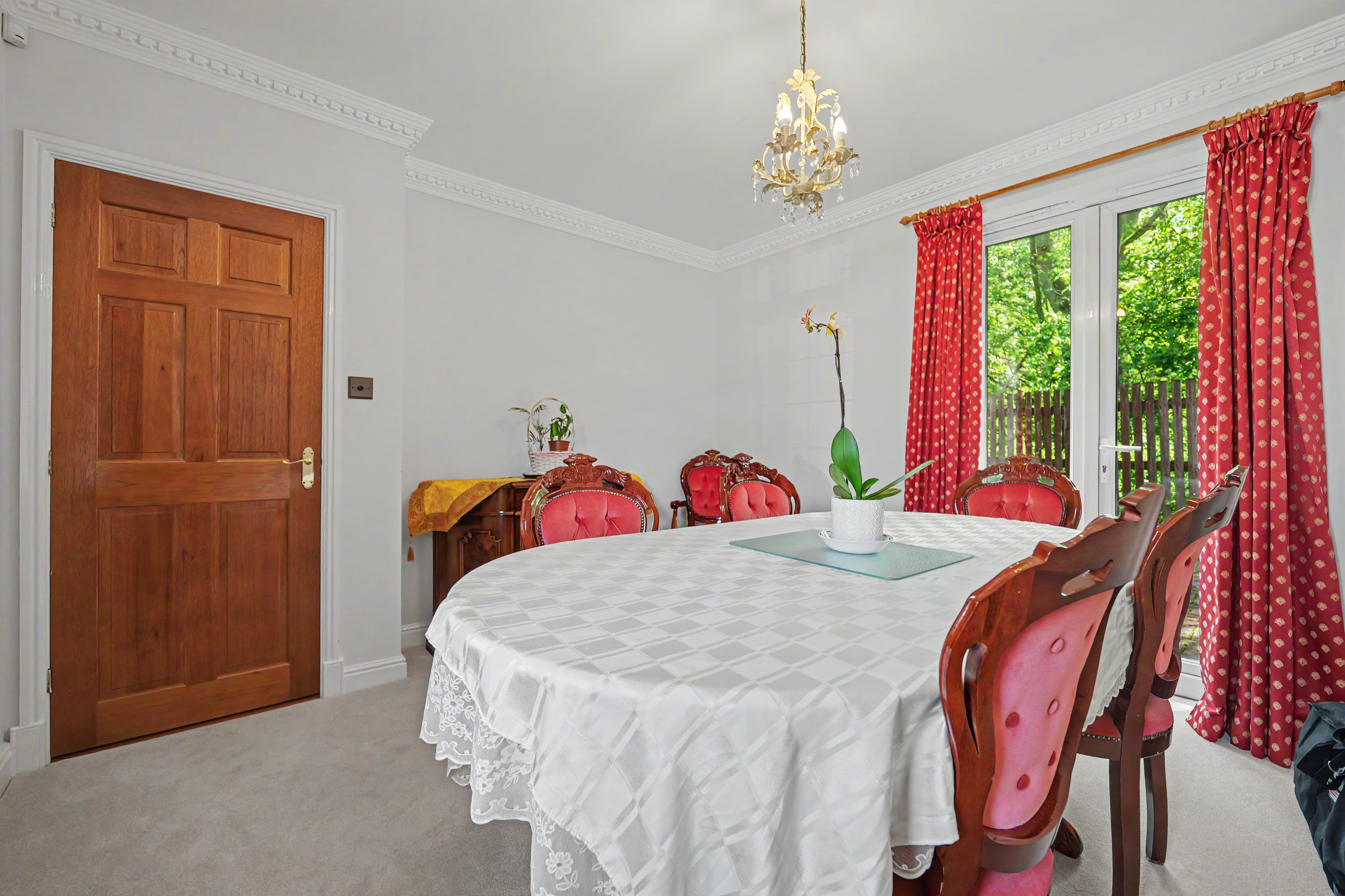 5 bedroom detached house for sale, Hawthorne Close, Leicester, LE2