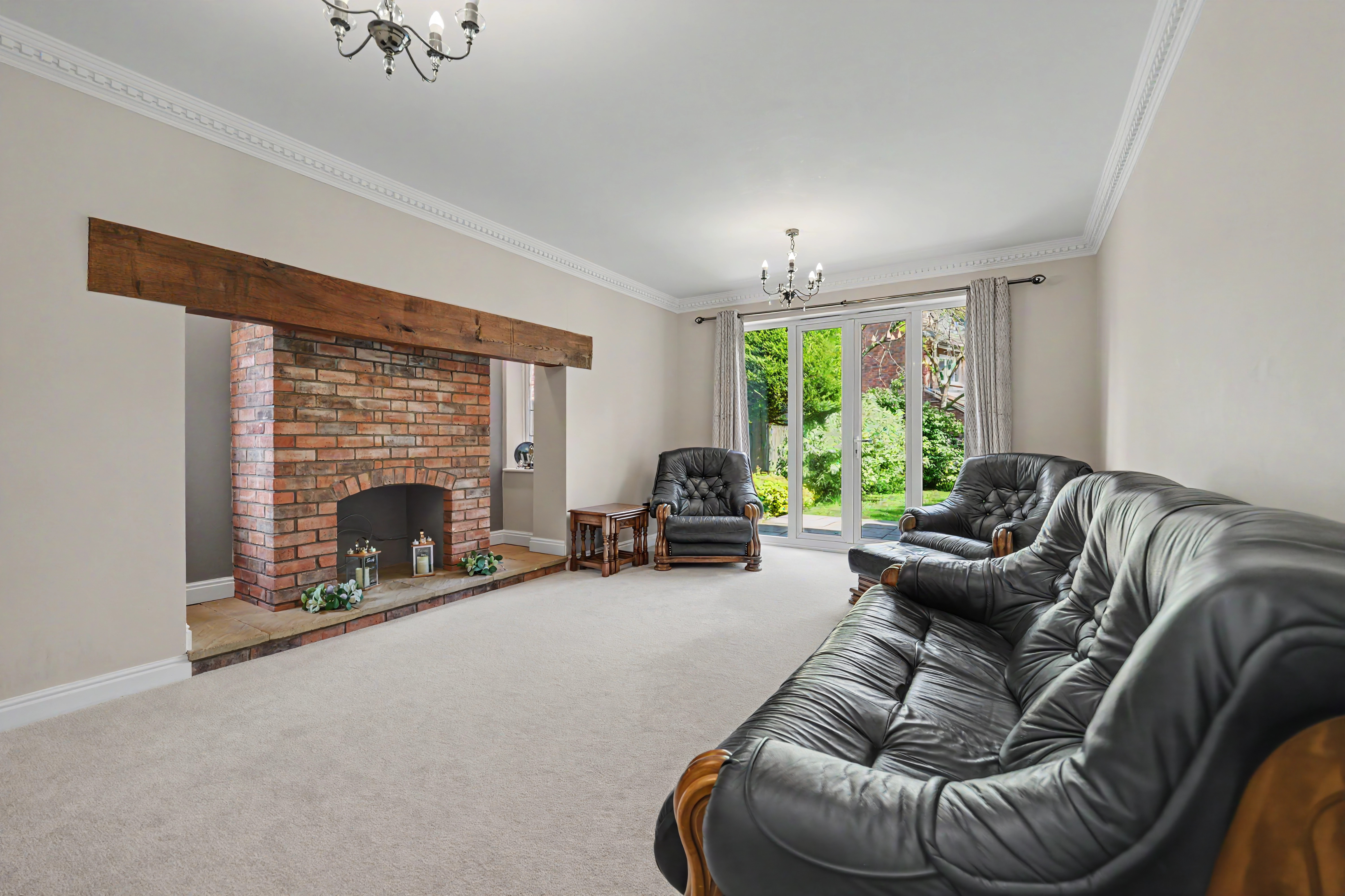 5 bedroom detached house for sale, Hawthorne Close, Leicester, LE2