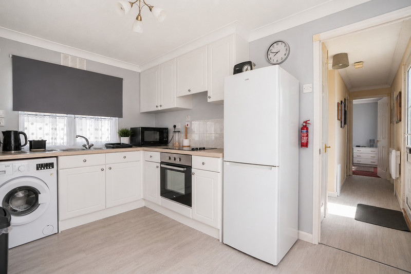 2 bedroom for sale, R784 Creek Road, Canvey Island, SS8, photo 4