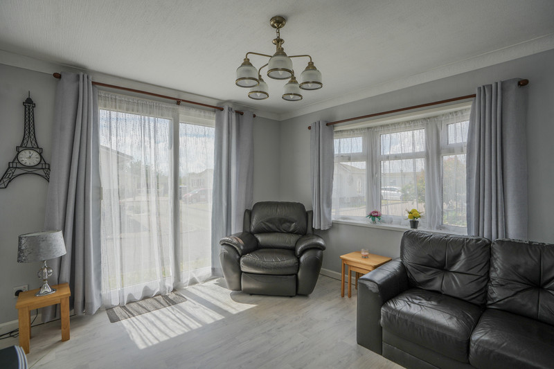 2 bedroom for sale, R784 Creek Road, Canvey Island, SS8, photo 6 of 11
