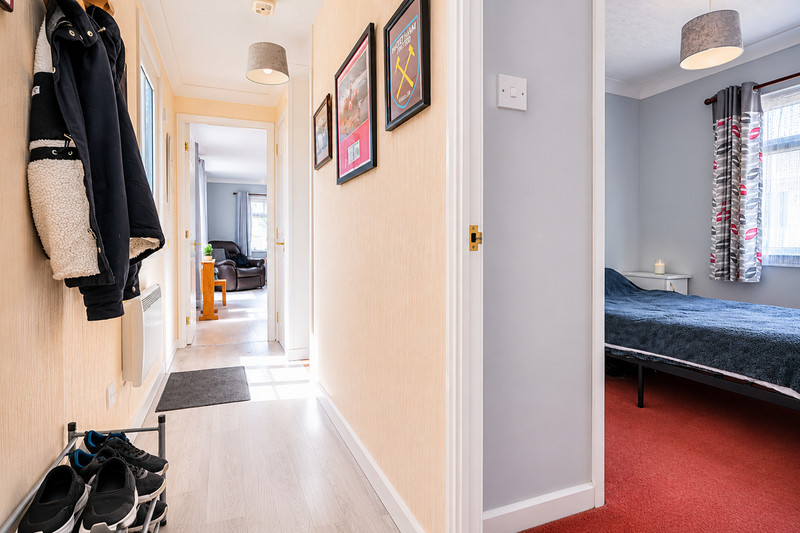 2 bedroom for sale, R784 Creek Road, Canvey Island, SS8, photo 7 of 11