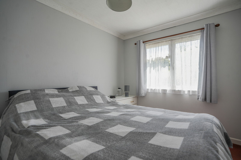 2 bedroom for sale, R784 Creek Road, Canvey Island, SS8, photo 10 of 11