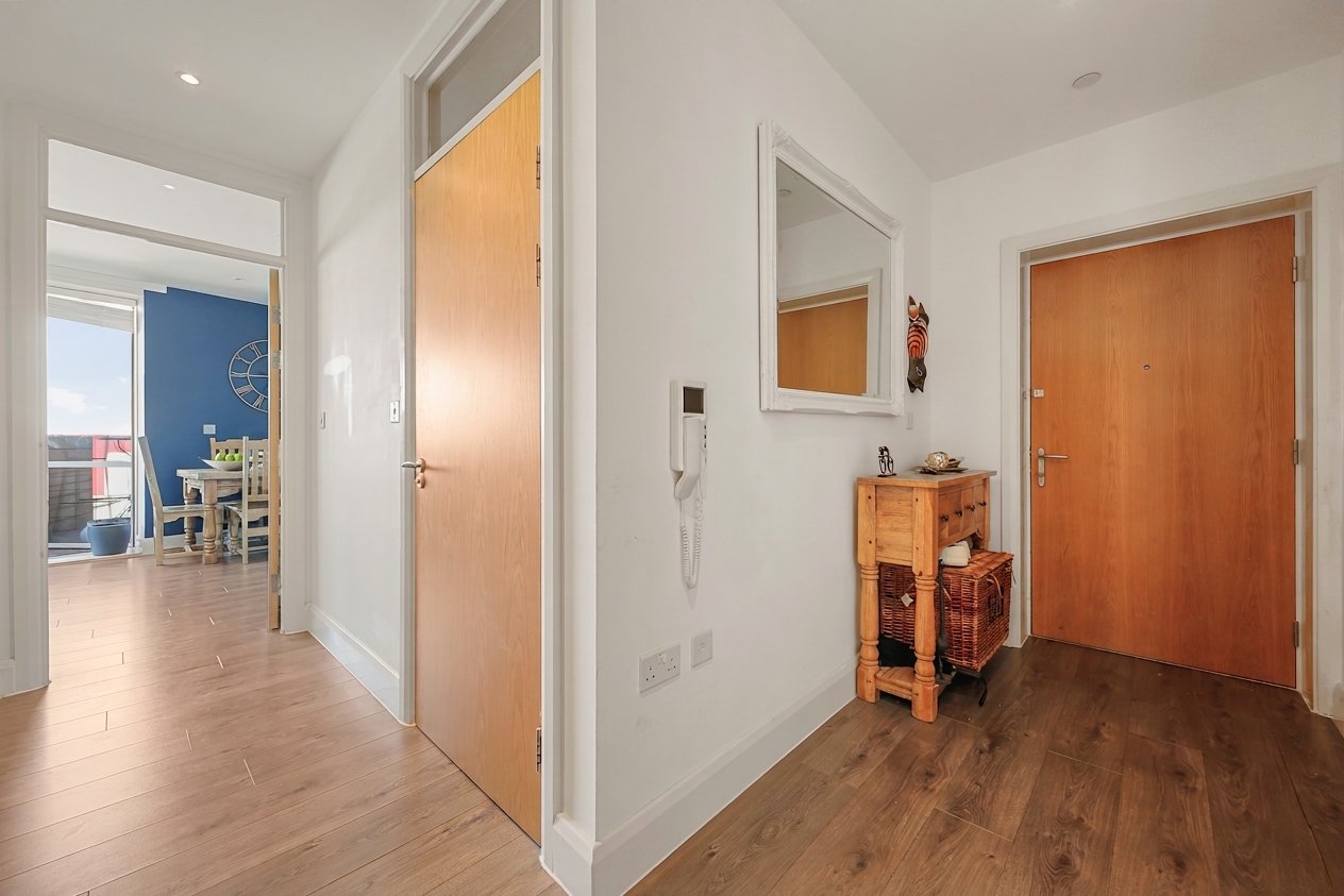 2 bedroom flat for sale, Hoey Court, London, E3, photo 11 of 12