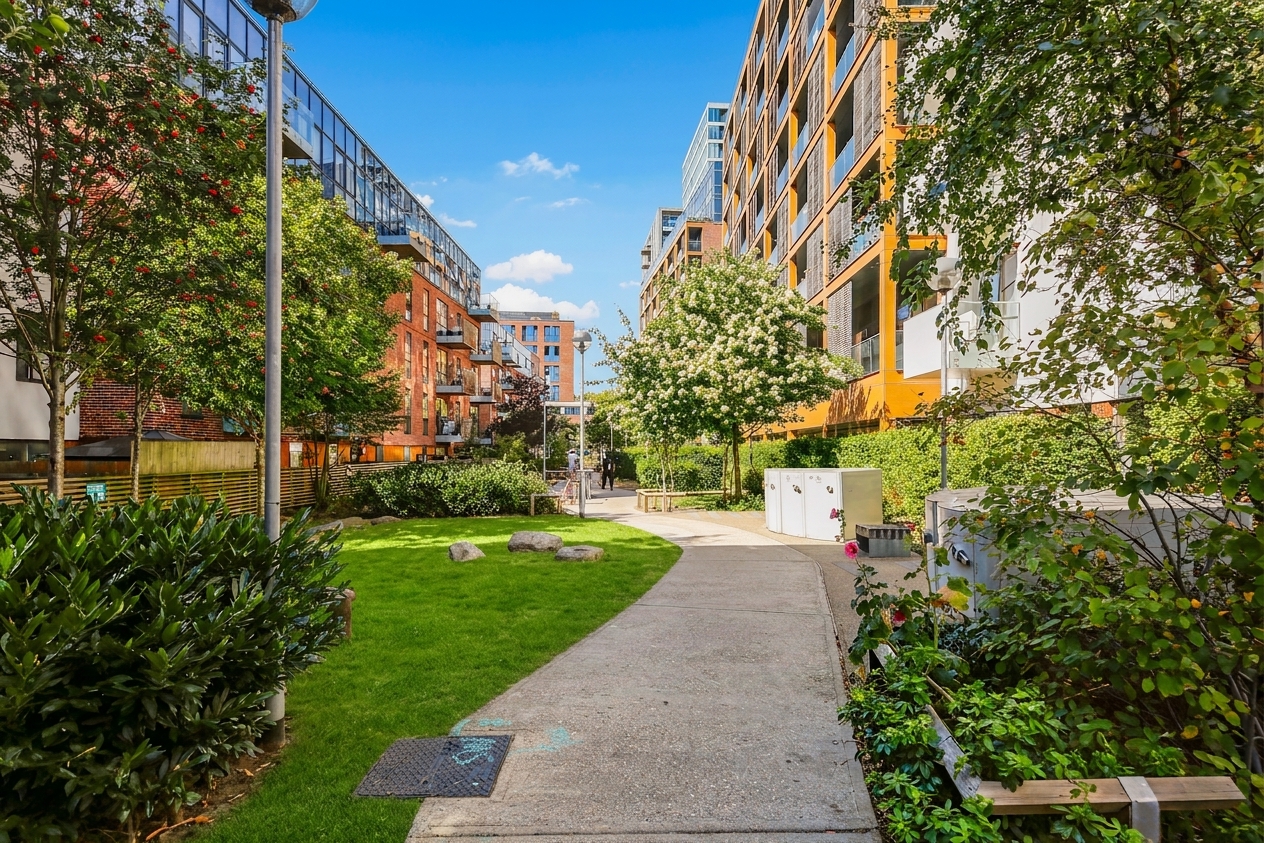 2 bedroom flat for sale, Hoey Court, London, E3, photo 5