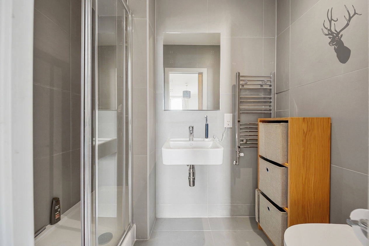 2 bedroom flat for sale, Hoey Court, London, E3, photo 8 of 12