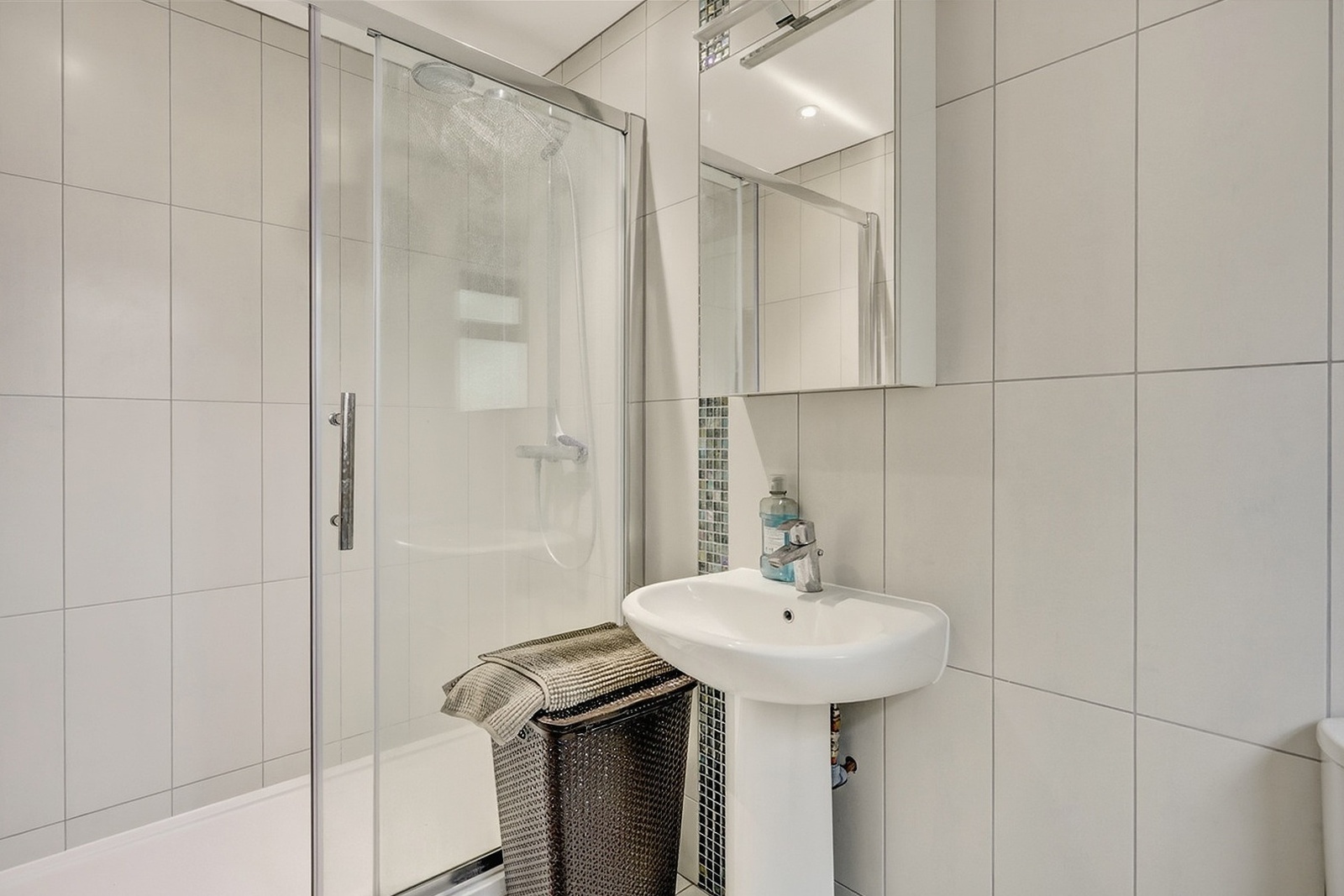 5 bedroom detached house for sale, Farndon Bury Road, London, E4, photo 11 of 20