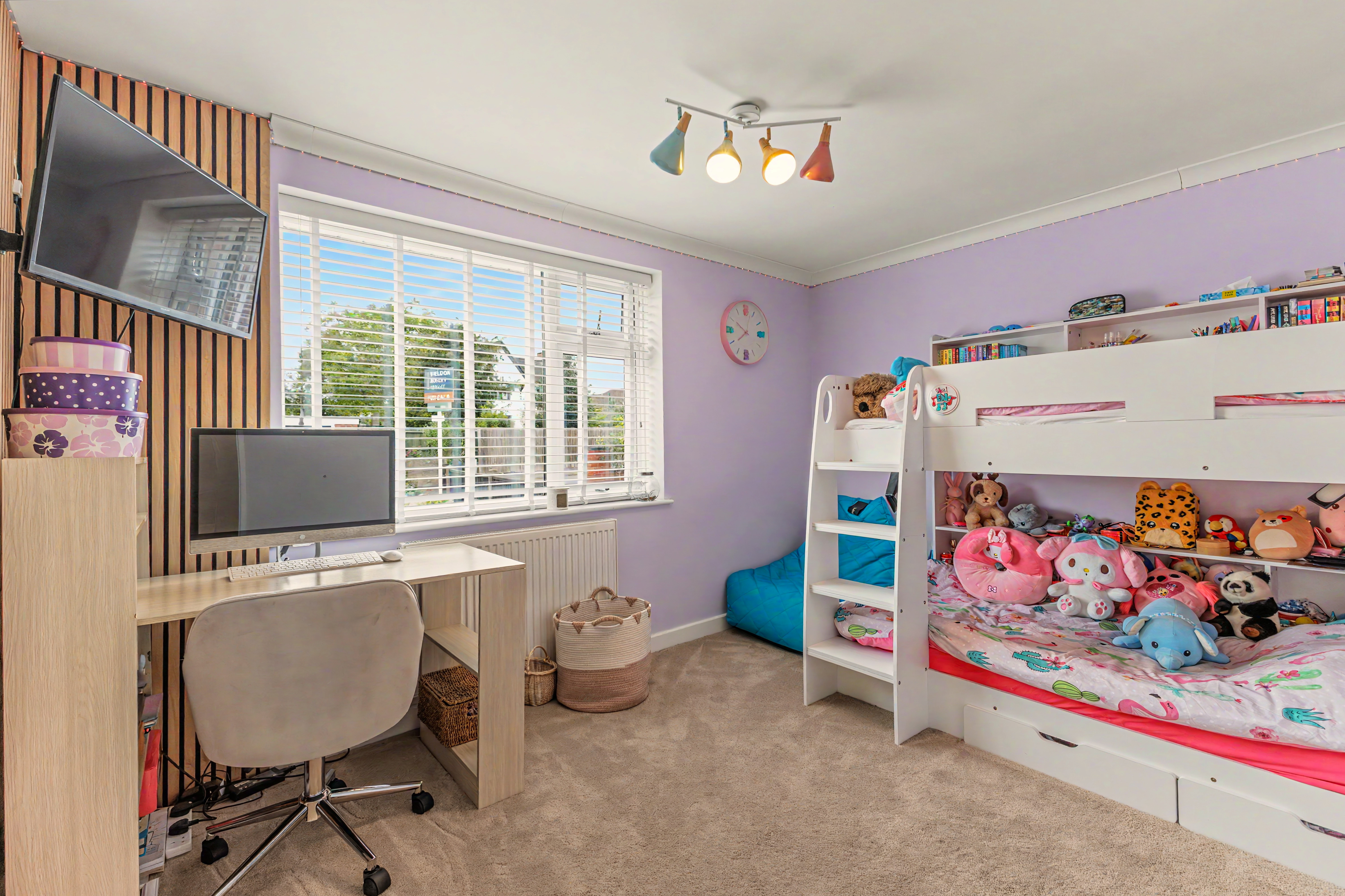 2 bedroom detached bungalow for sale, Owletts End, Evesham, WR11
