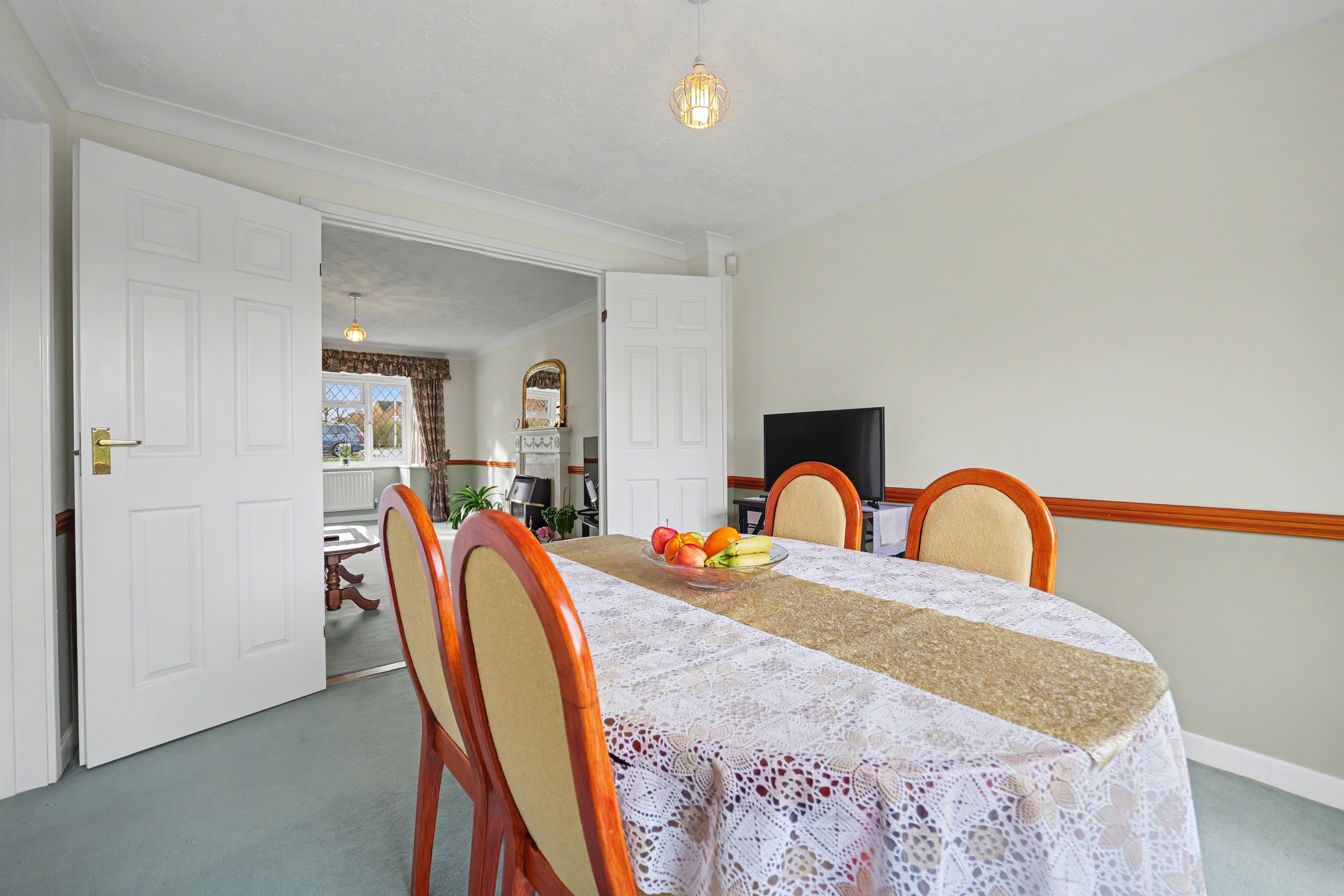 4 bedroom detached house for sale, Cooper Gardens, Leicester, LE2