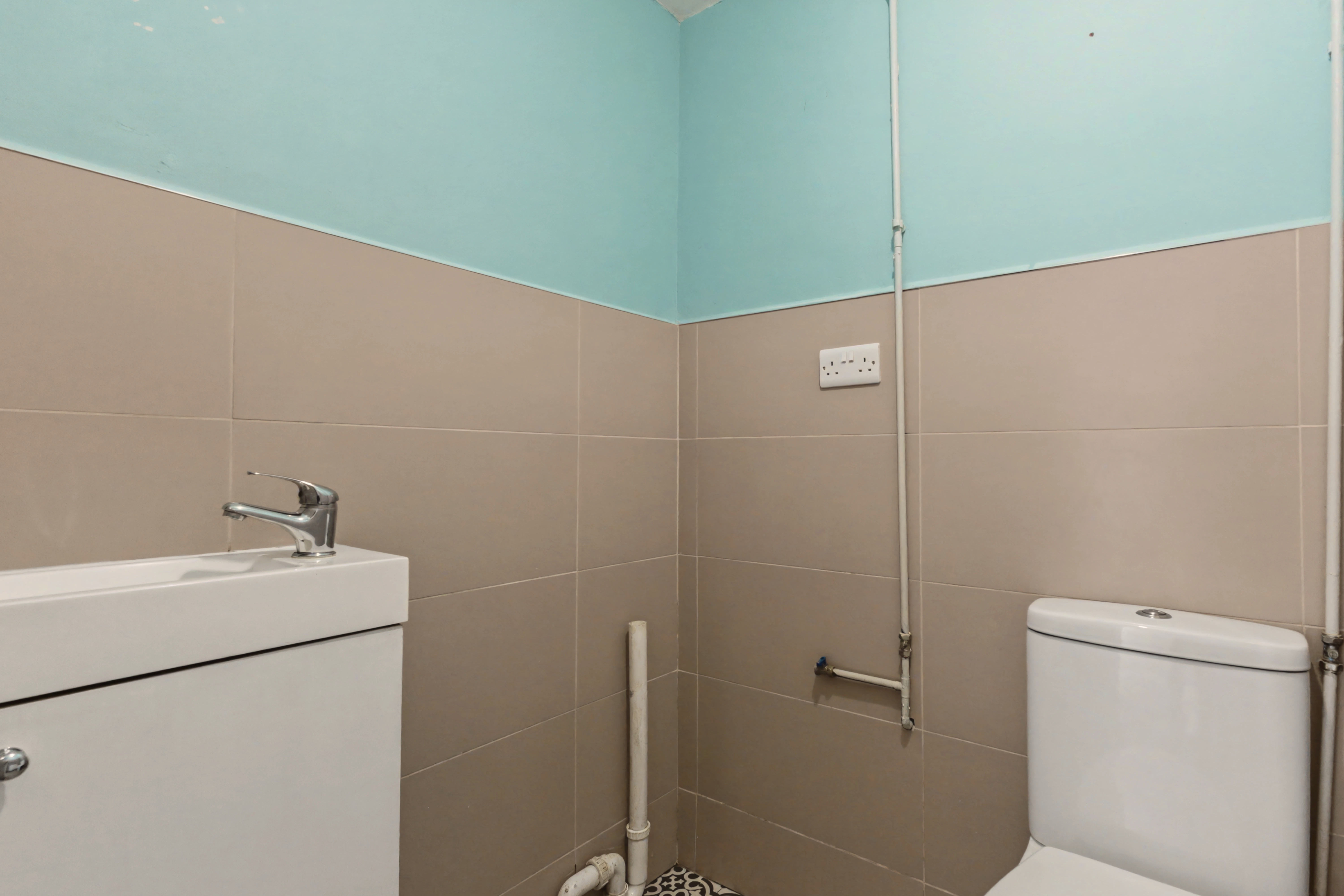 3 bedroom semi detached house for sale, Pippins Road, Tewkesbury, GL20