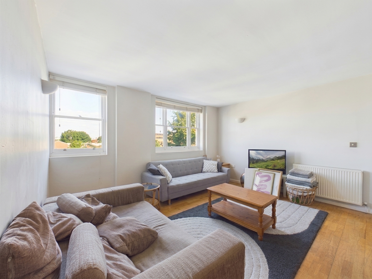 2 bedroom flat for sale, Grove Road, London, E3, photo 2